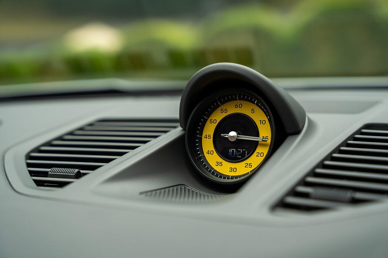 Porsche 911 view 61