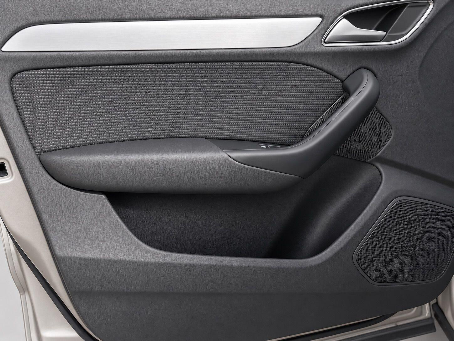 Audi Q3 view 34