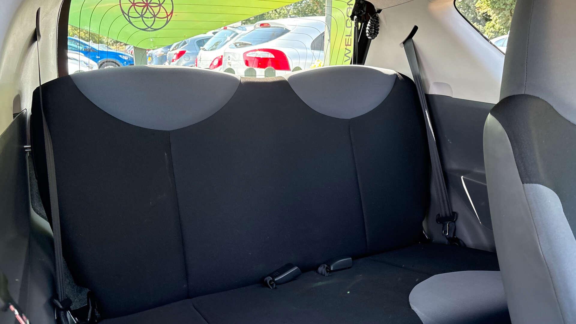 Citroen C1 view 9