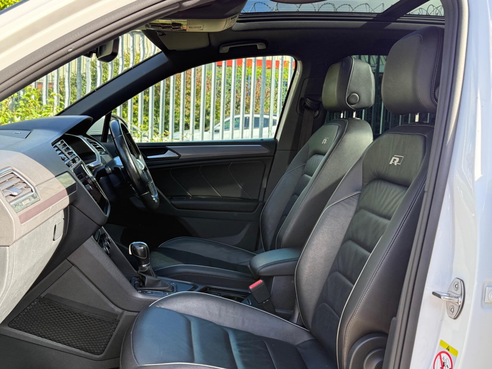 Volkswagen Tiguan view 31