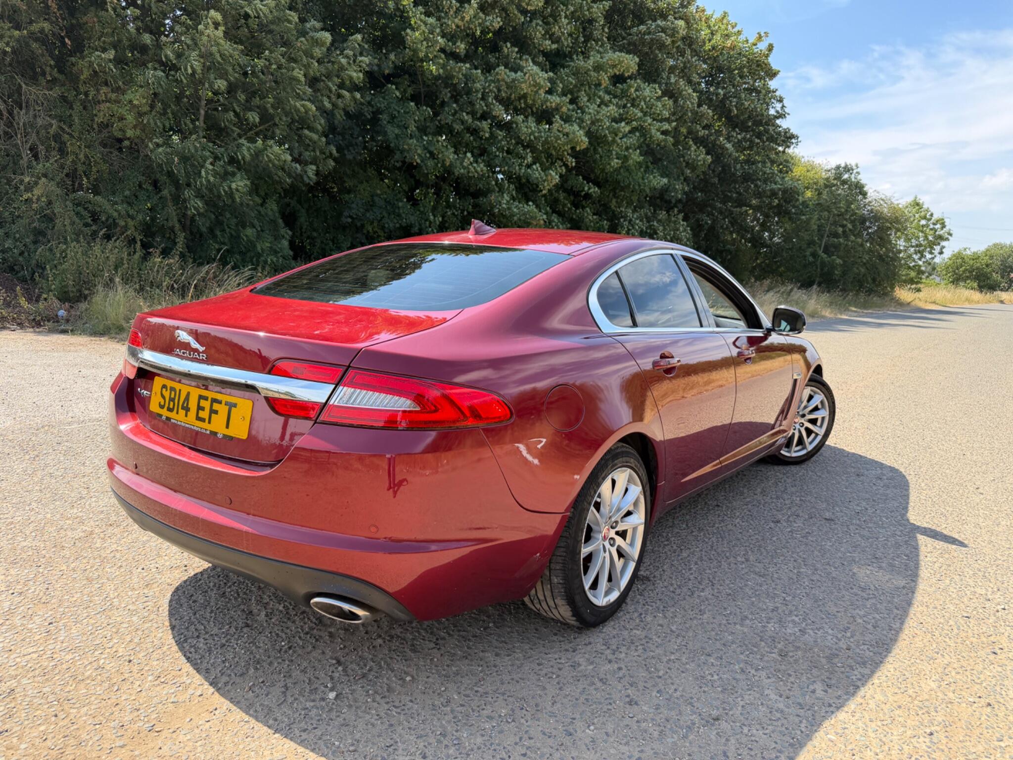 Jaguar XF view 43