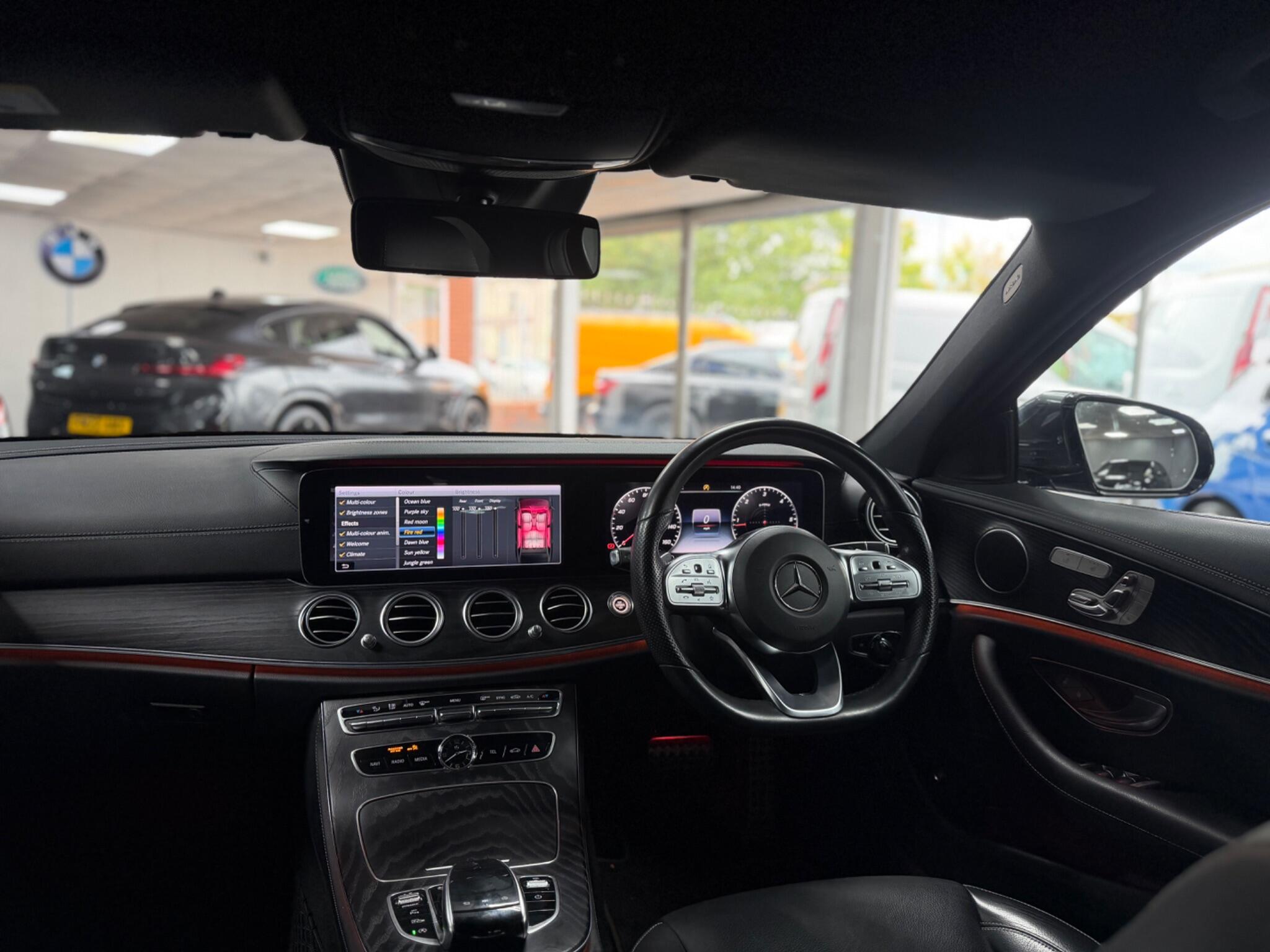Mercedes-Benz E Class view 31