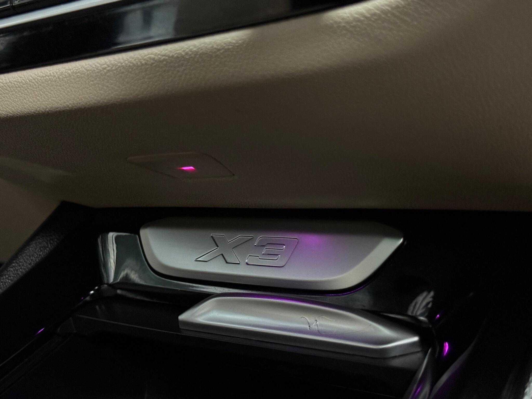 BMW X3 view 21