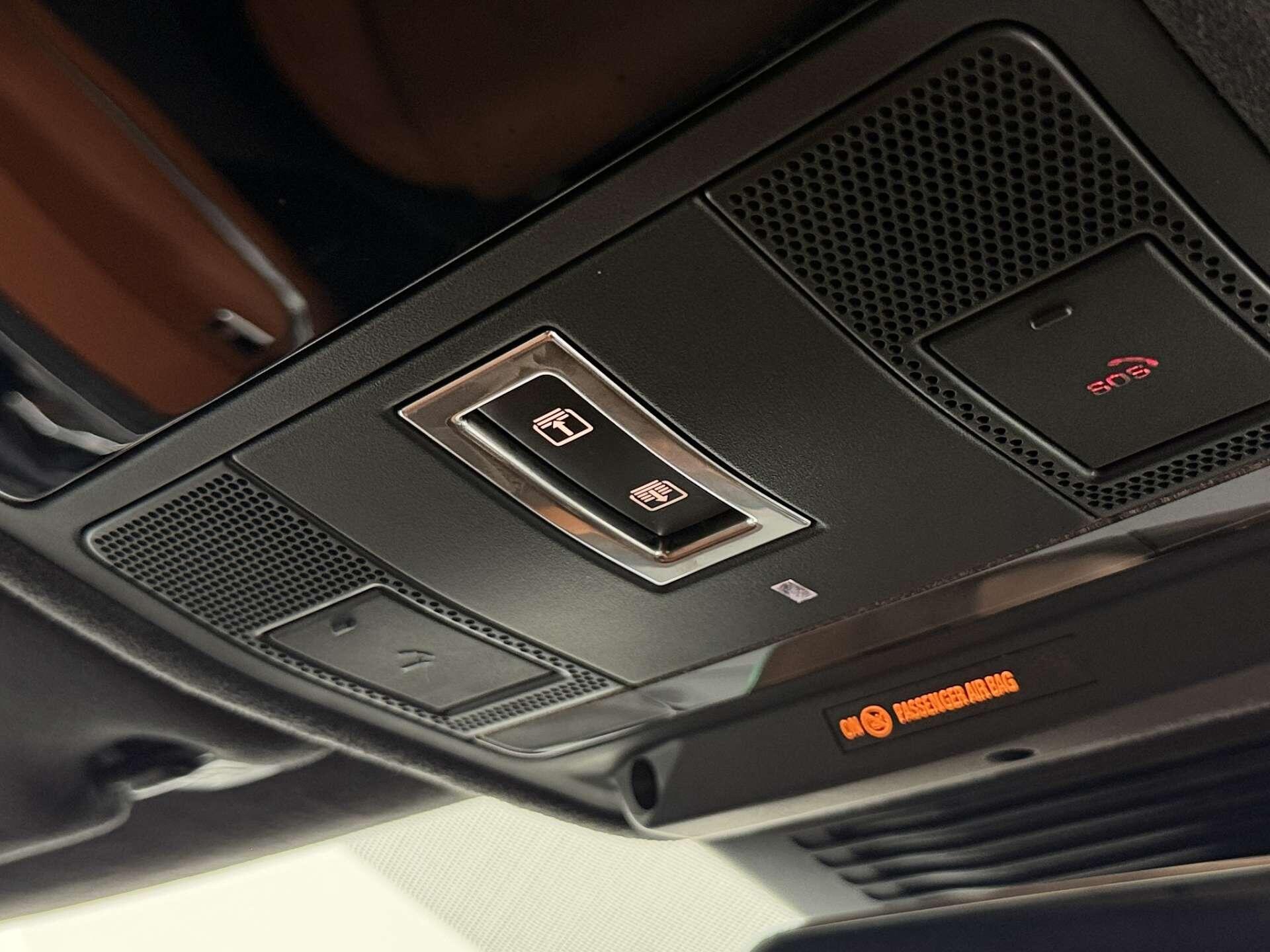 Jaguar F-Pace view 34