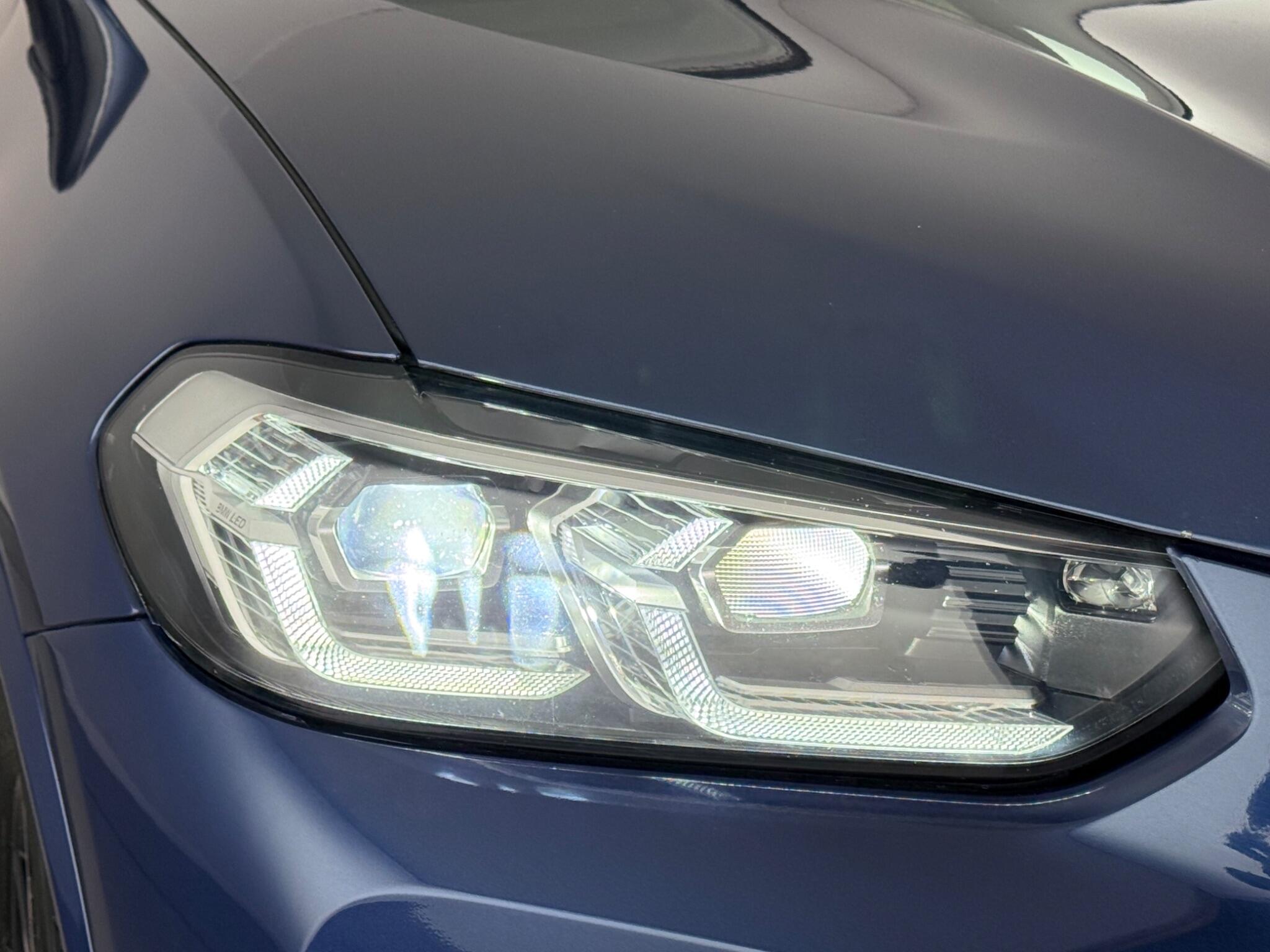 BMW X3 view 11