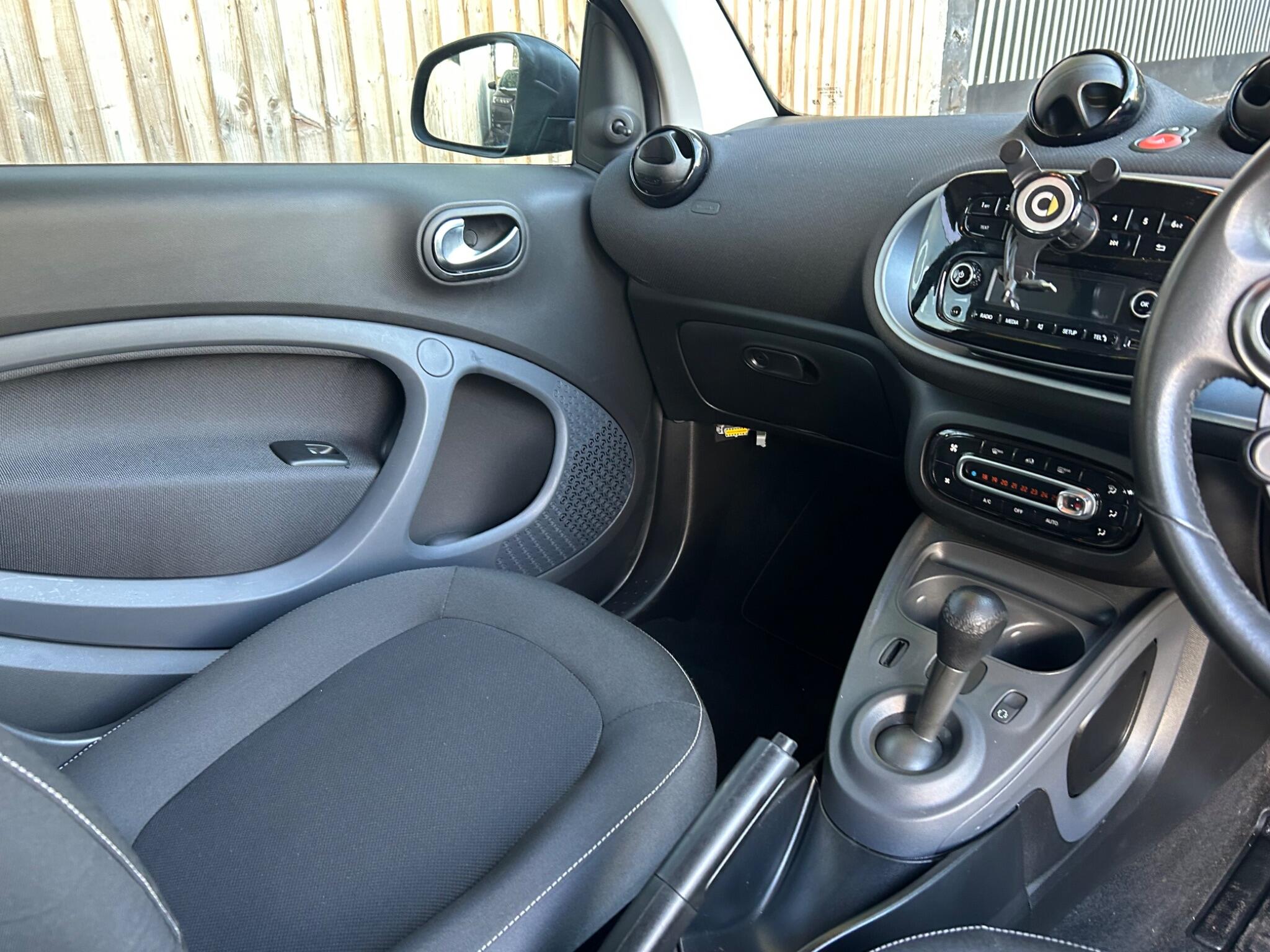 Smart Fortwo view 25