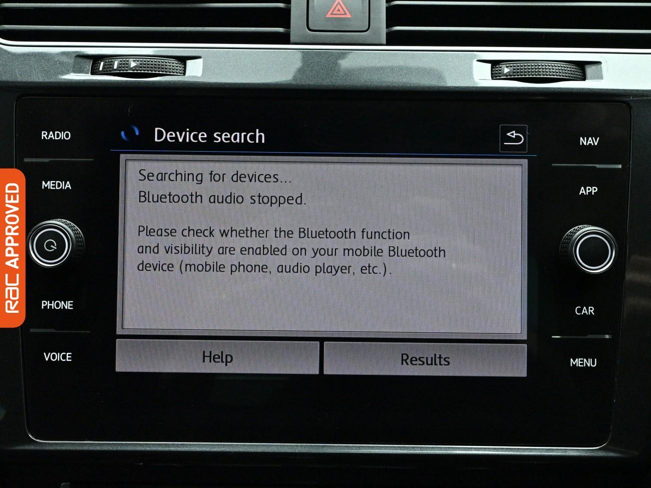 Volkswagen Golf view 3