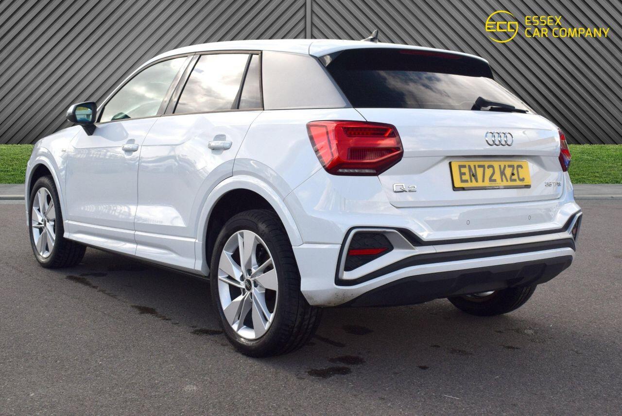 Audi Q2 view 13