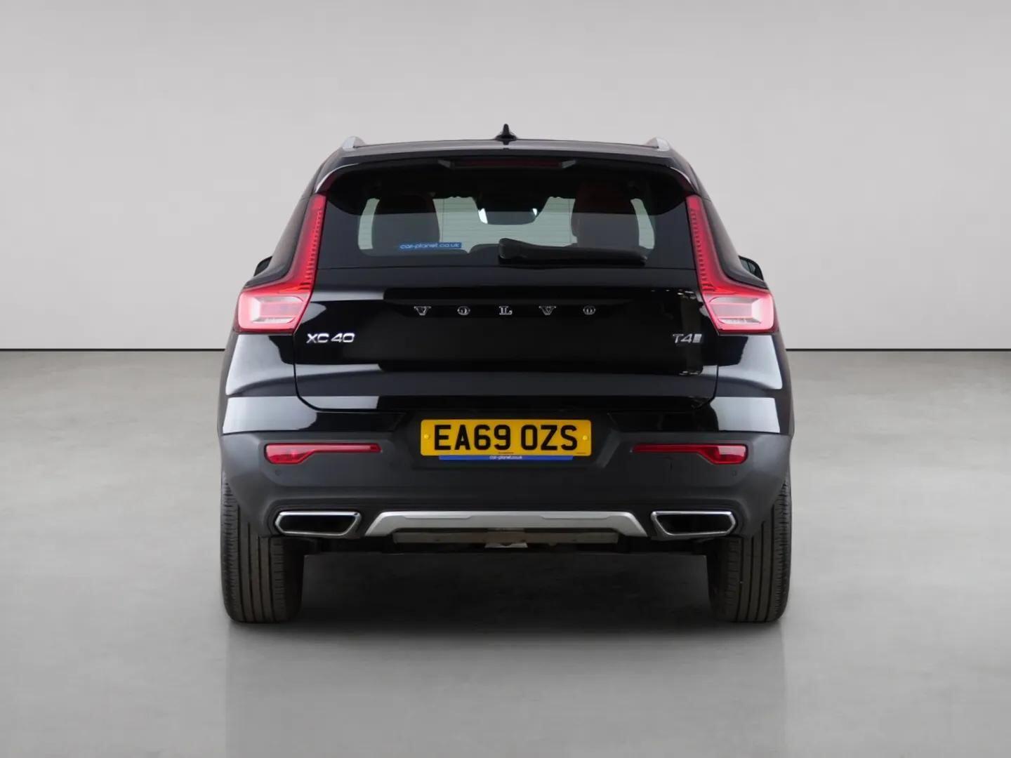 Volvo XC40 view 7