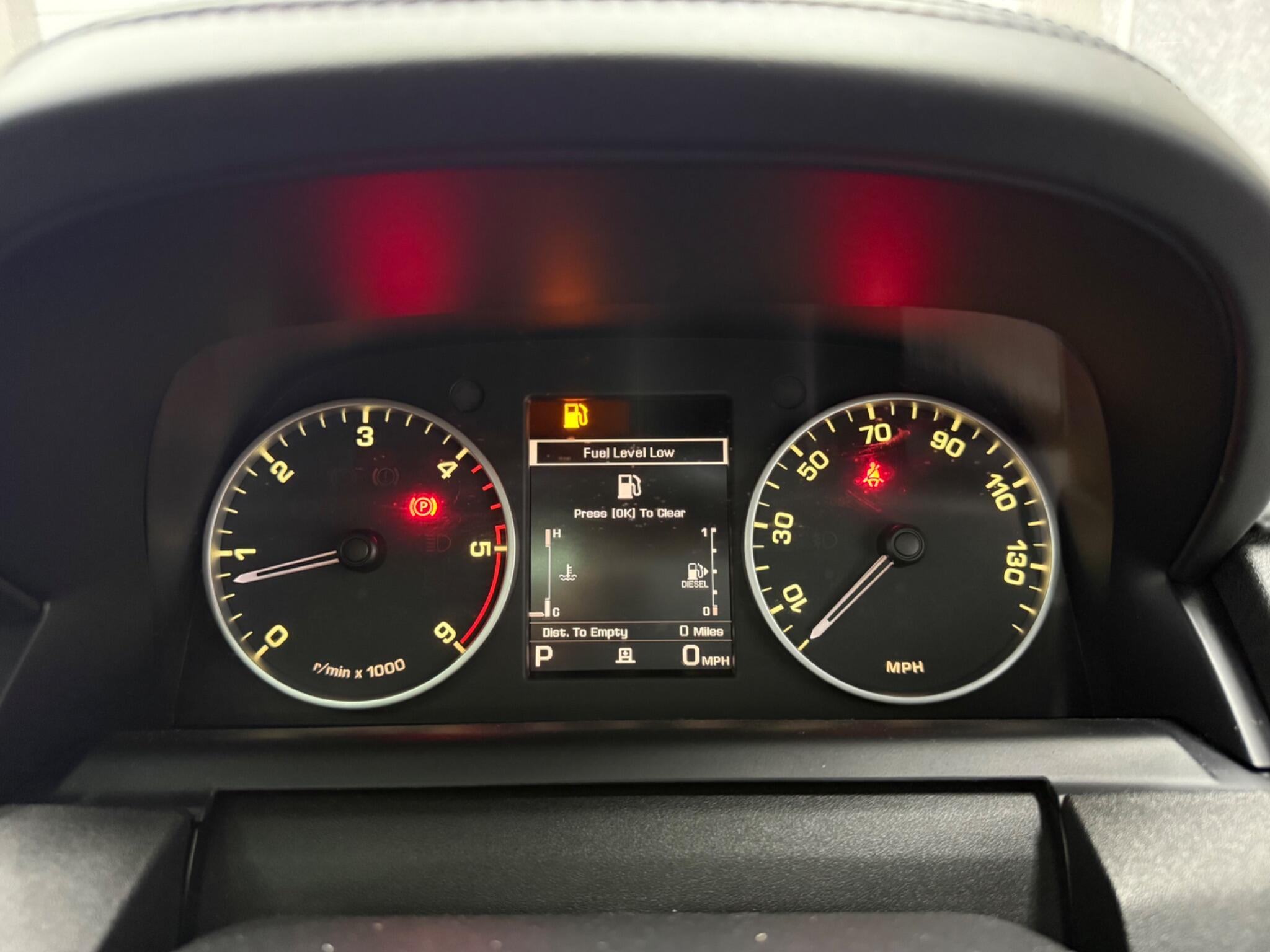 Land Rover Discovery 4 view 16
