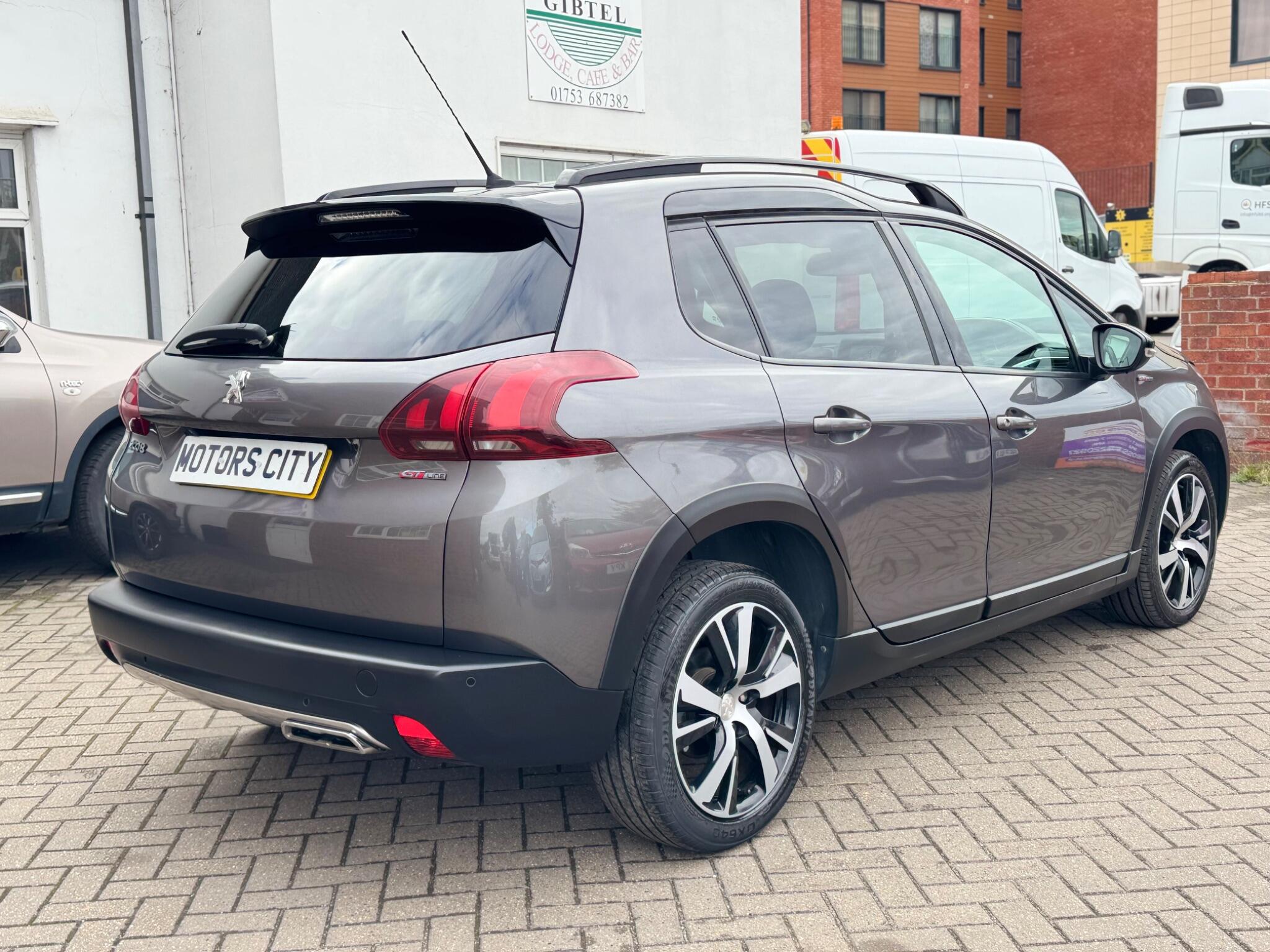 Peugeot 2008 view 10