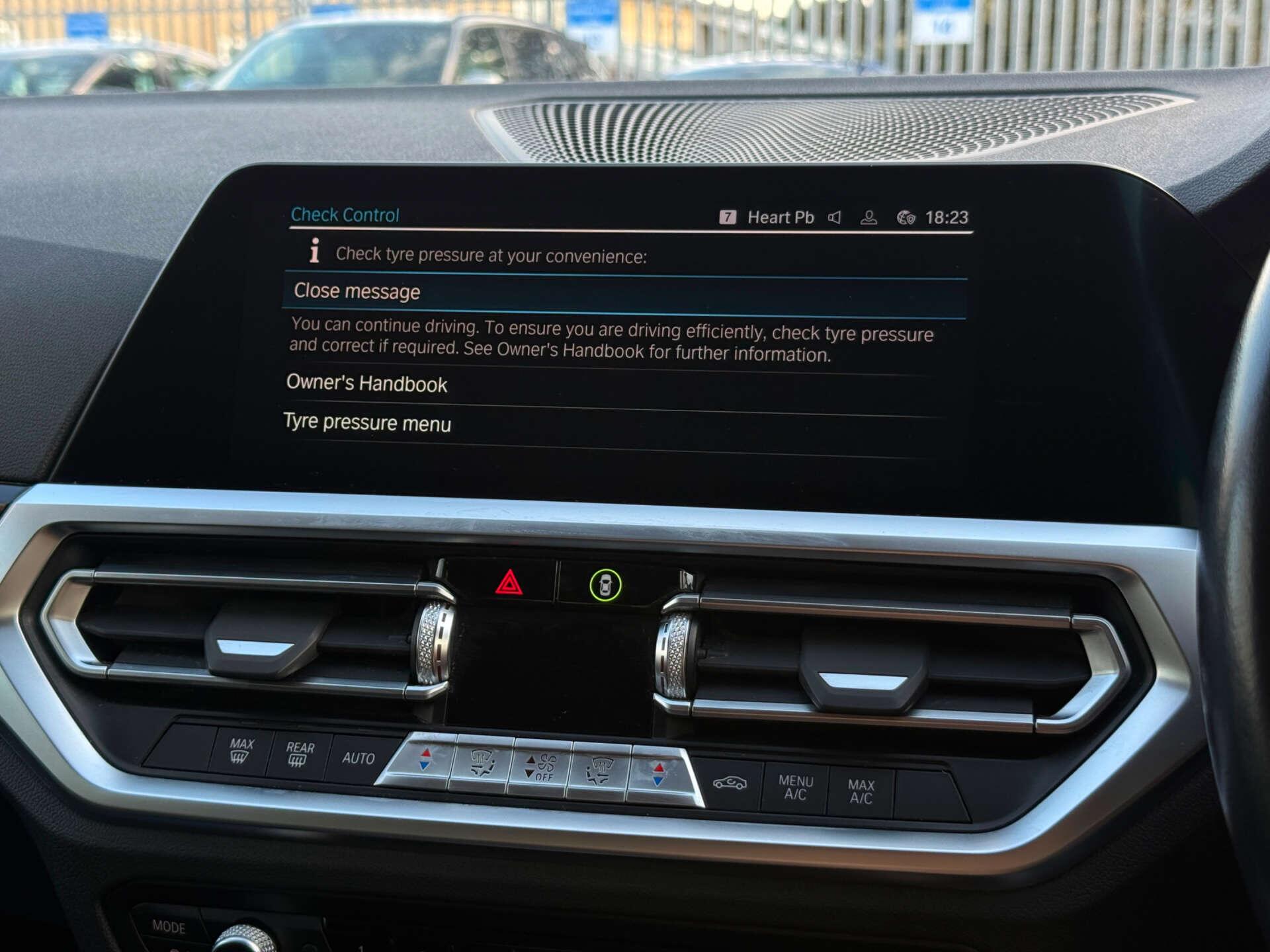 BMW 3 Series view 59