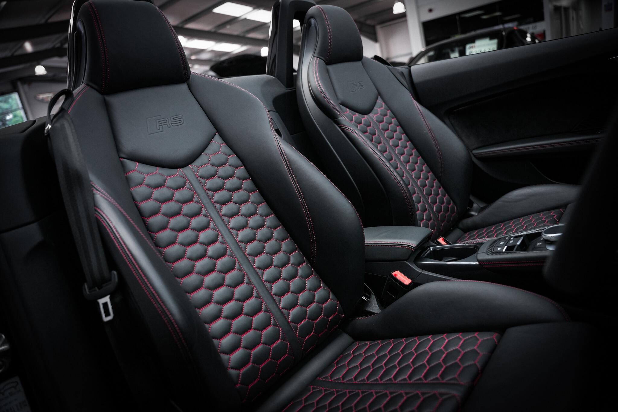 Audi TT RS view 19