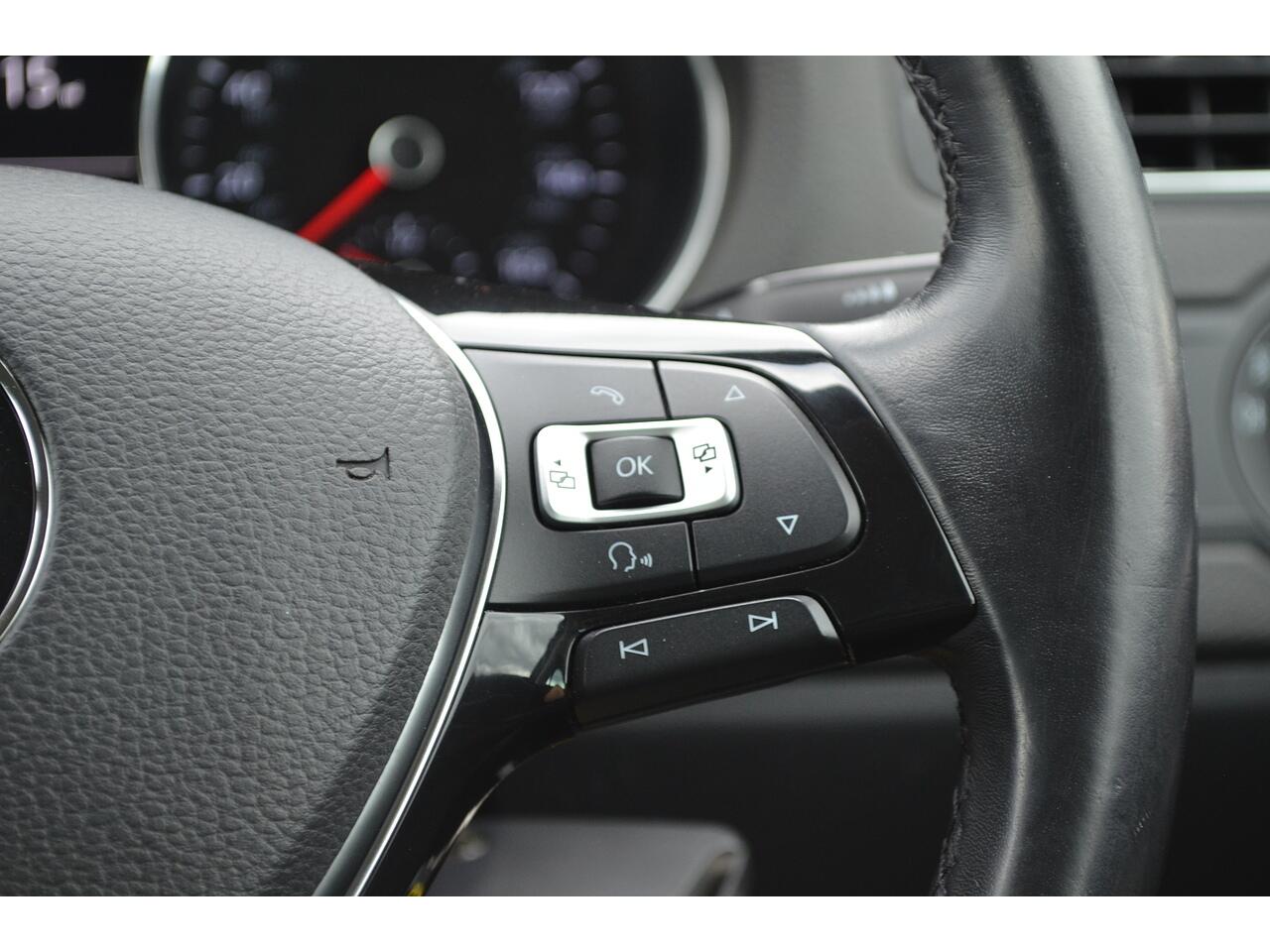 Volkswagen Polo view 42