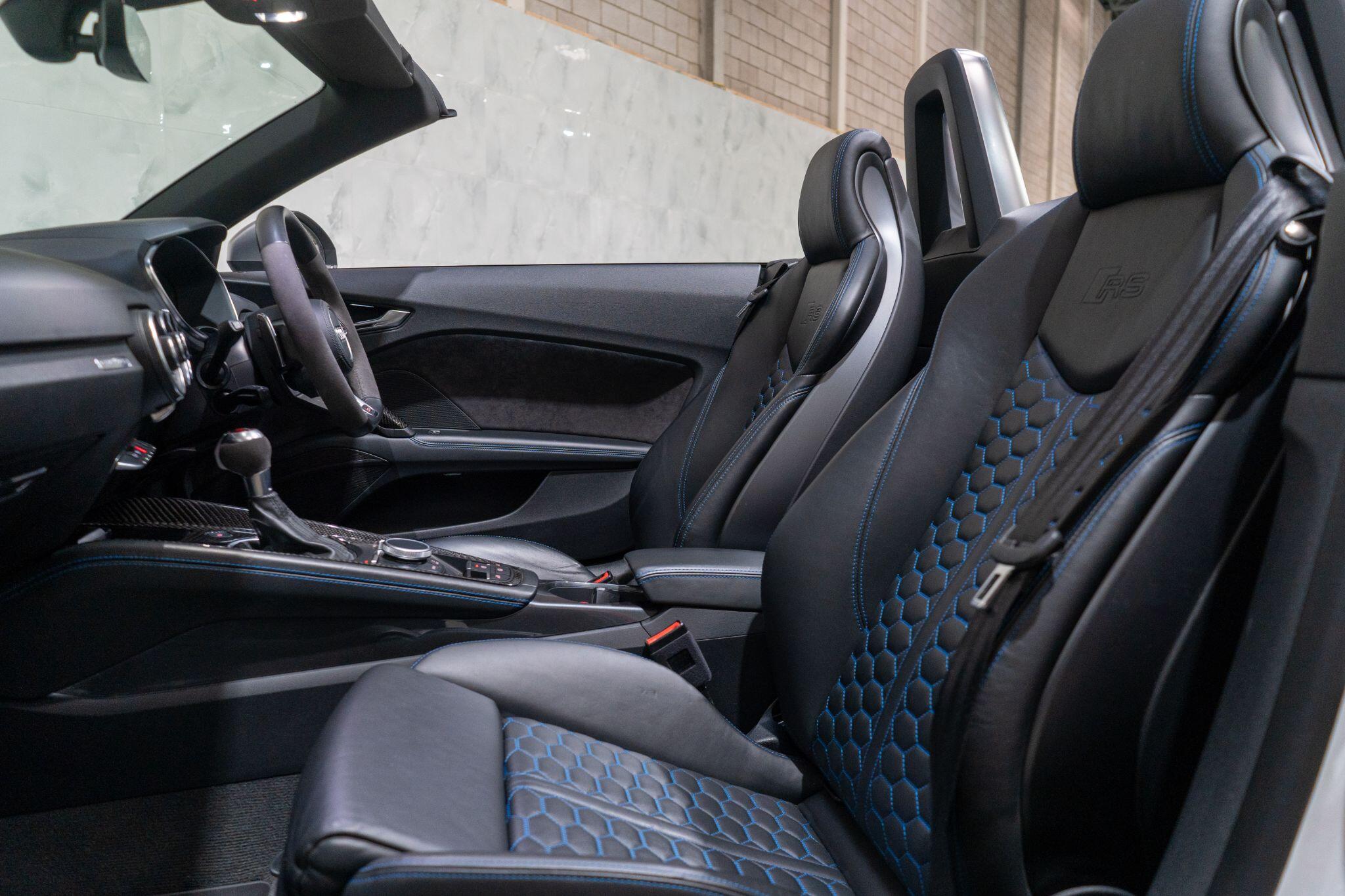Audi TT RS view 13