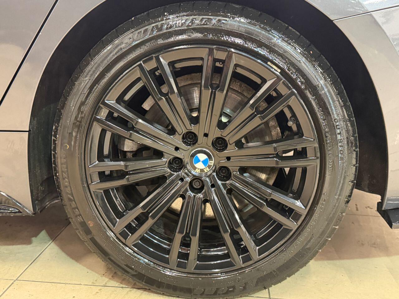 BMW 3 Series view 48