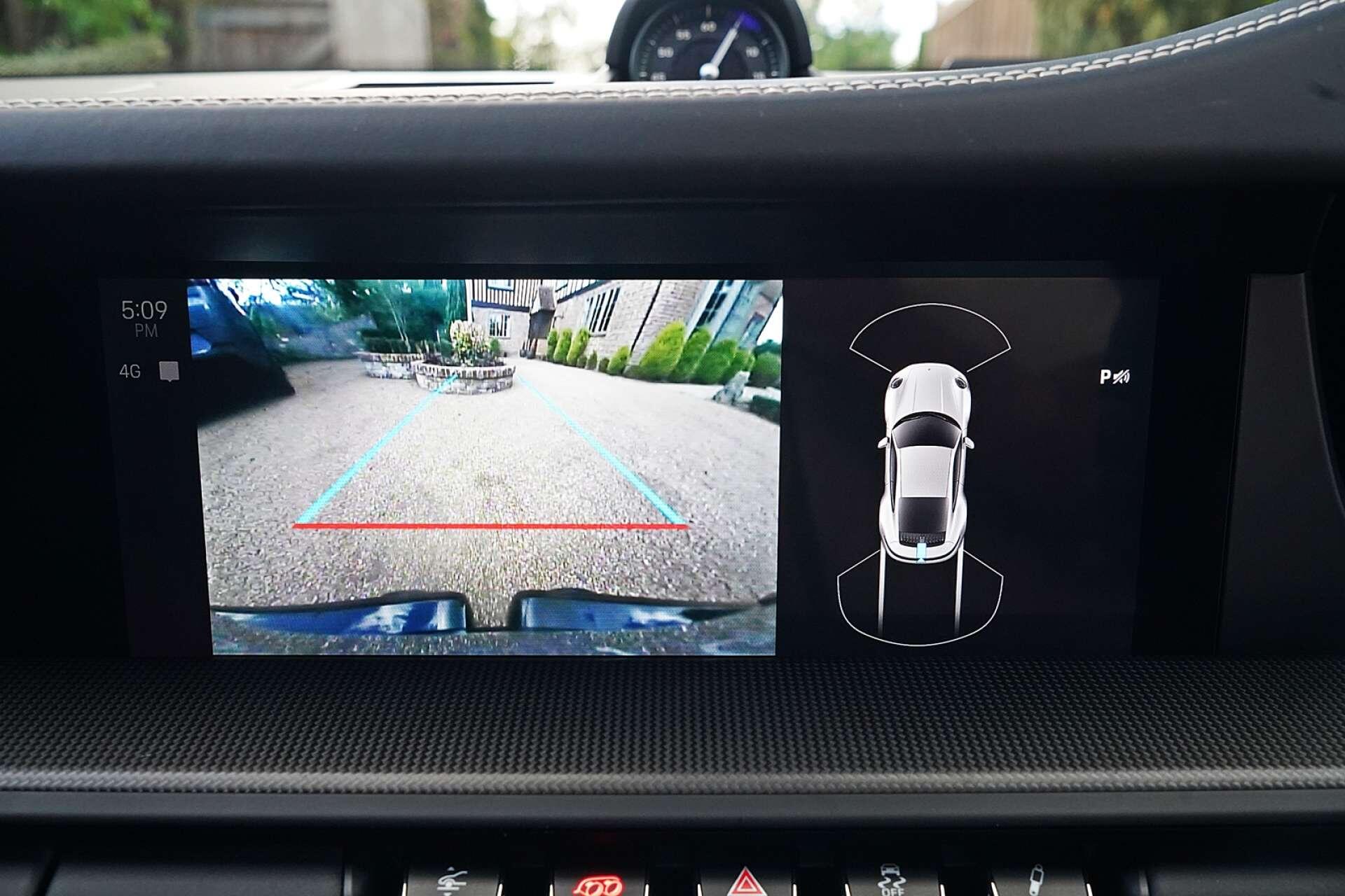 Porsche 911 view 31