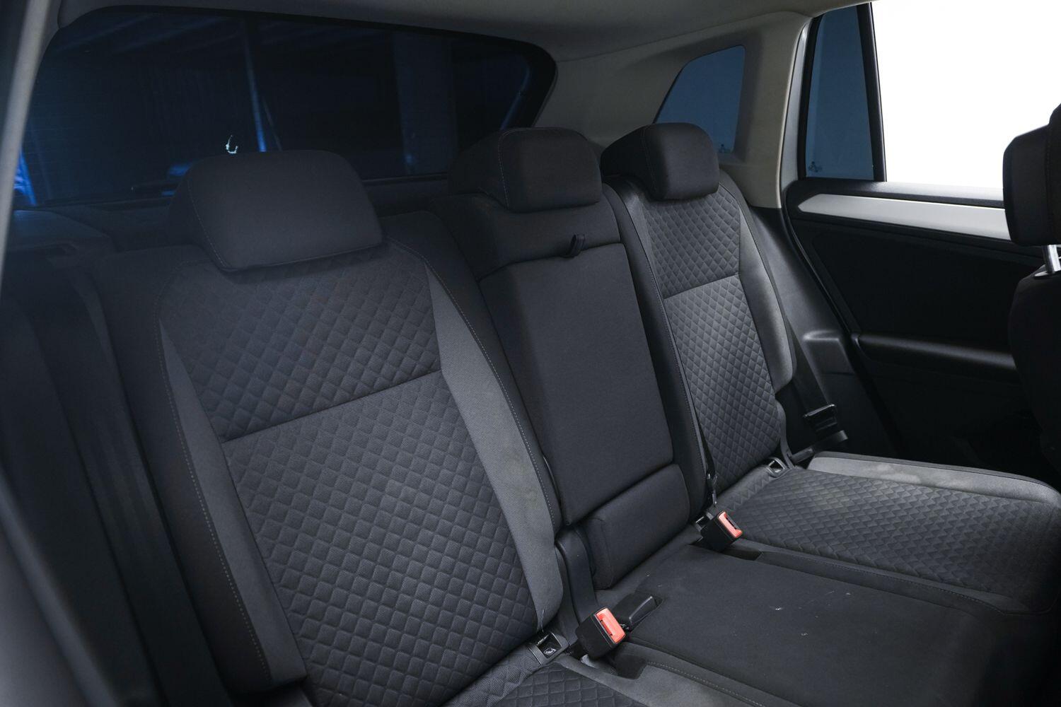Volkswagen Tiguan view 11