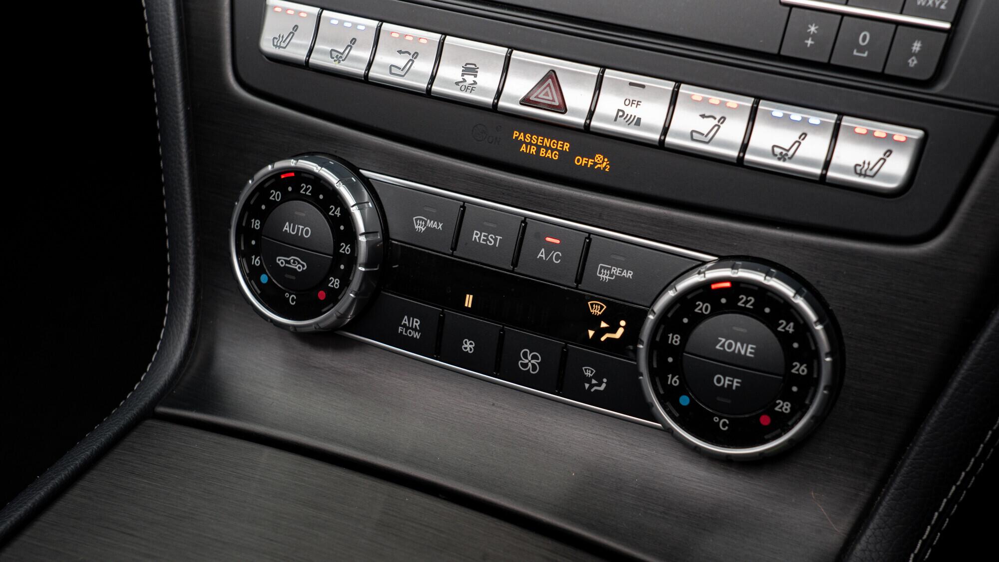 Mercedes-Benz SL view 32