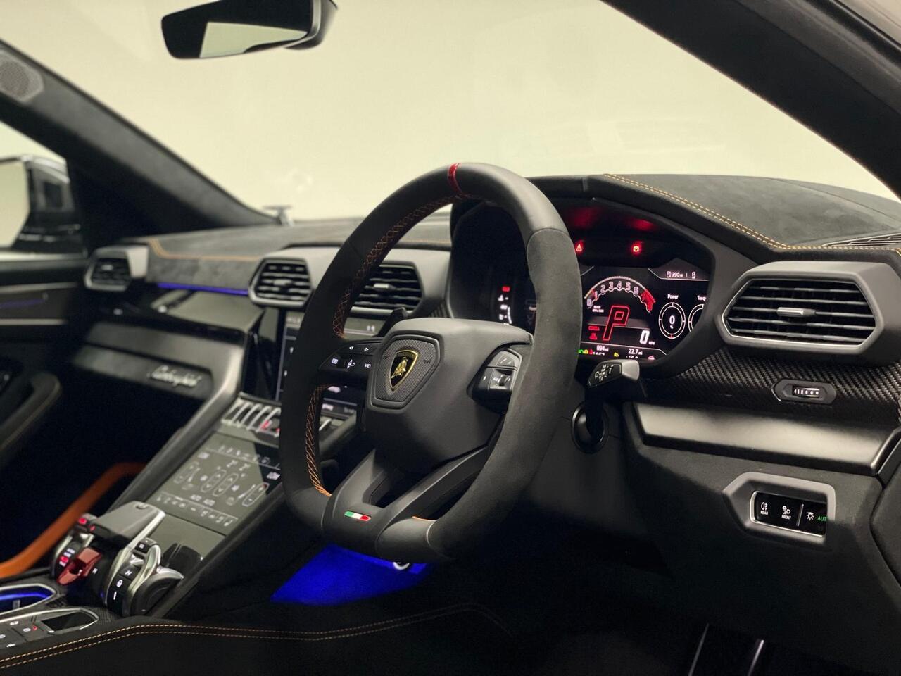 Lamborghini Urus view 24