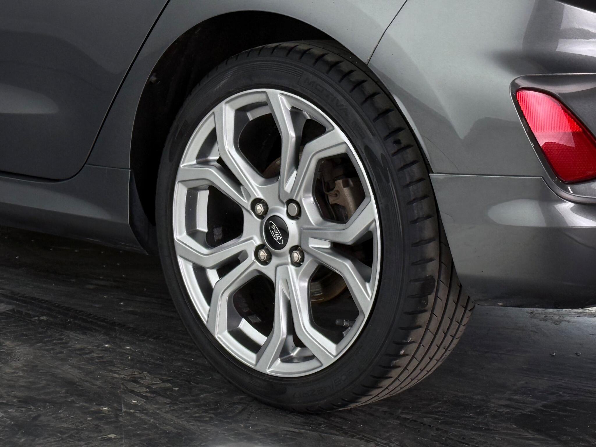 Ford Fiesta view 8