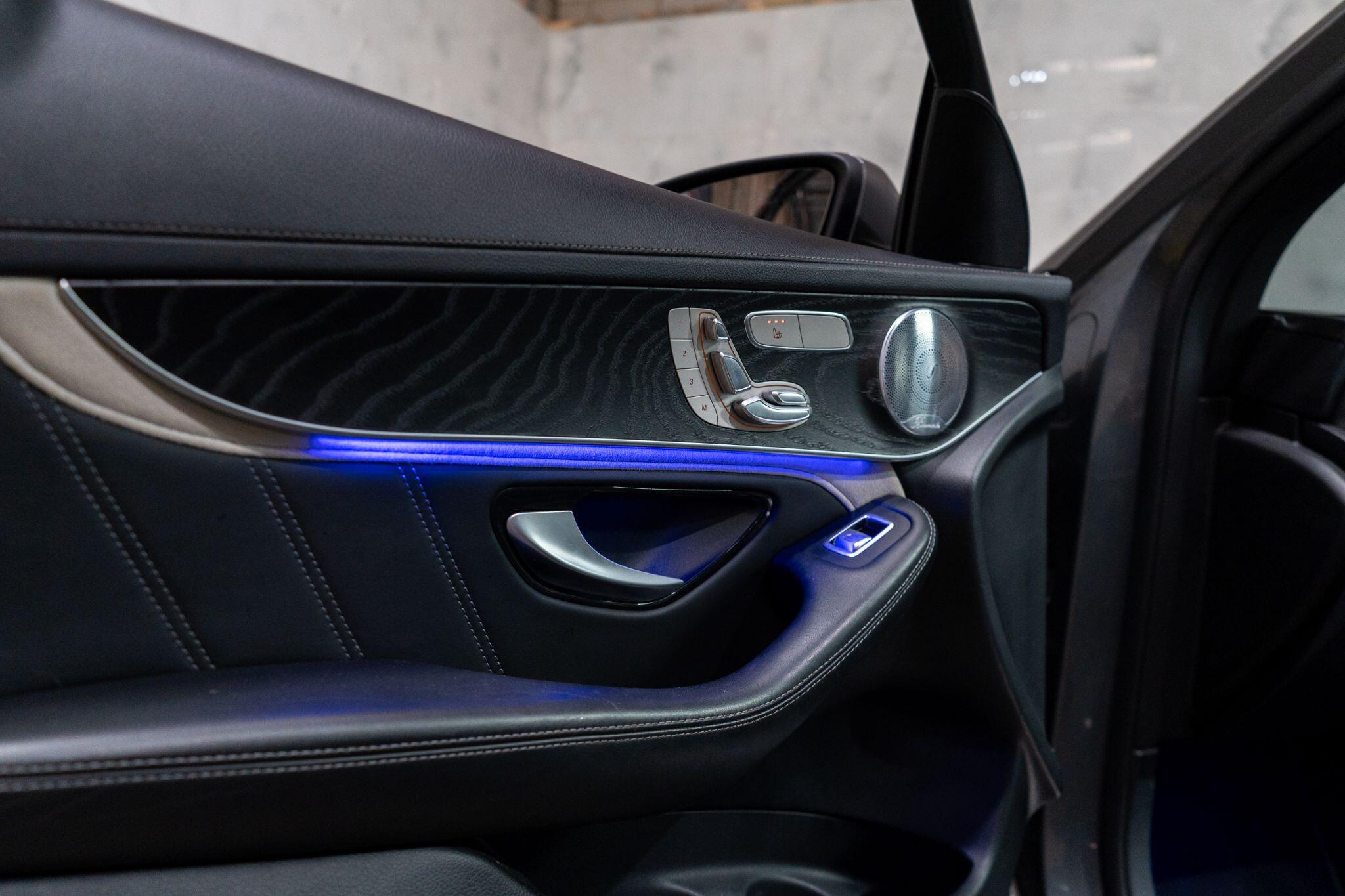 Mercedes-Benz GLC view 29