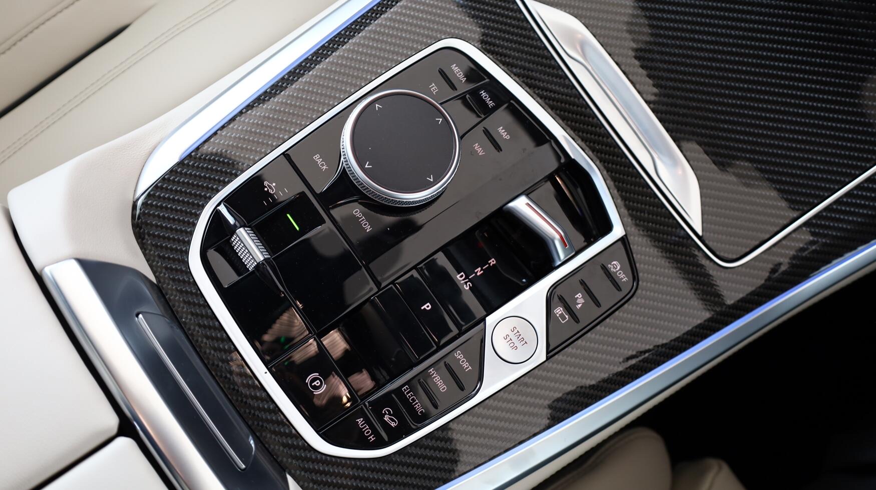 BMW X5 view 10