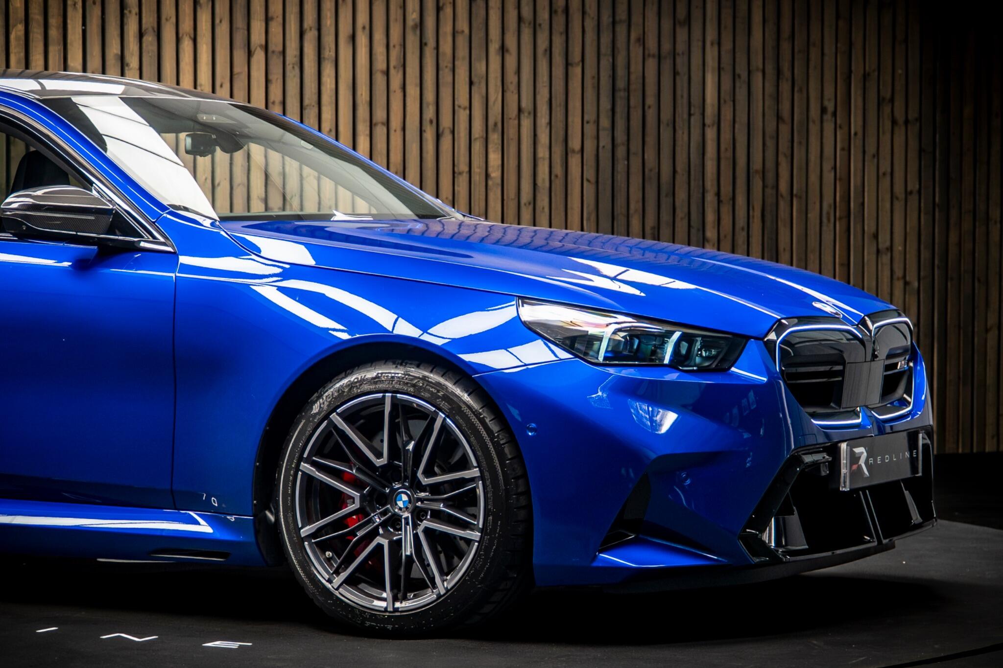 BMW M5 view 10