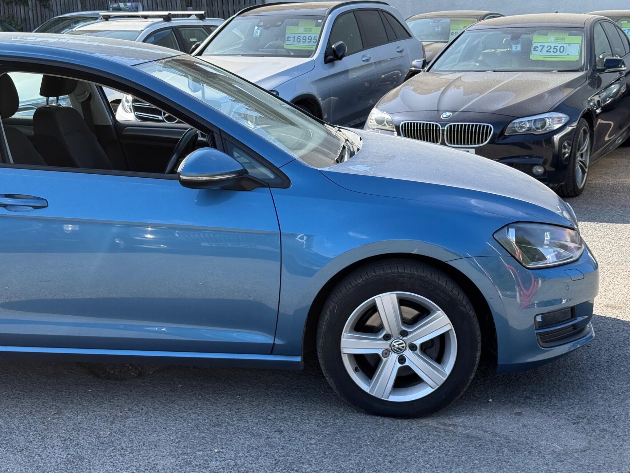 Volkswagen Golf - Image 20