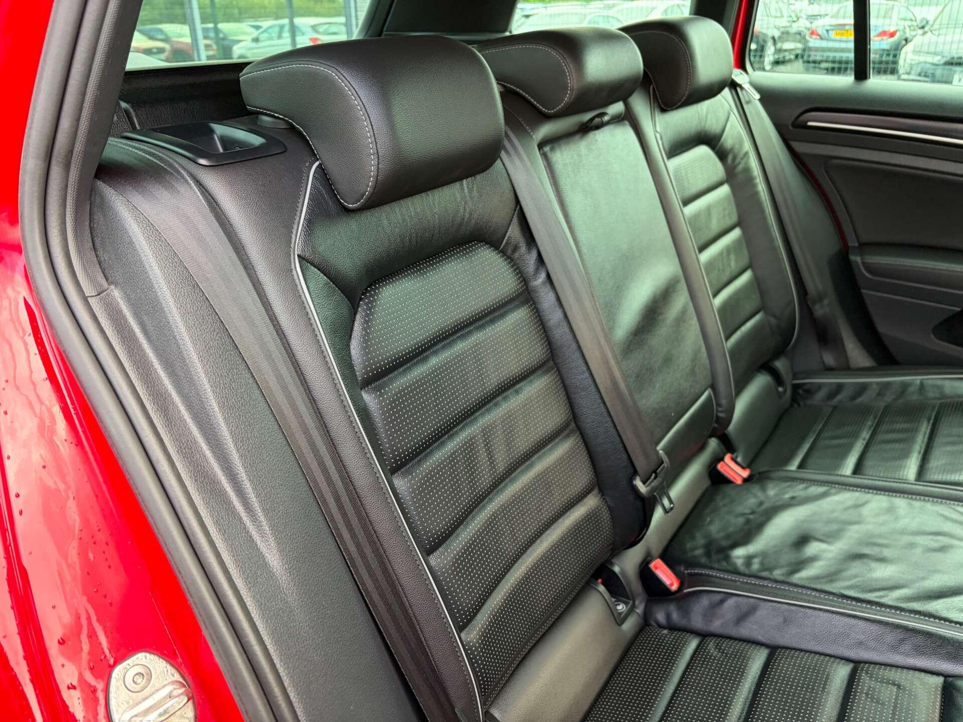 Volkswagen Golf view 29
