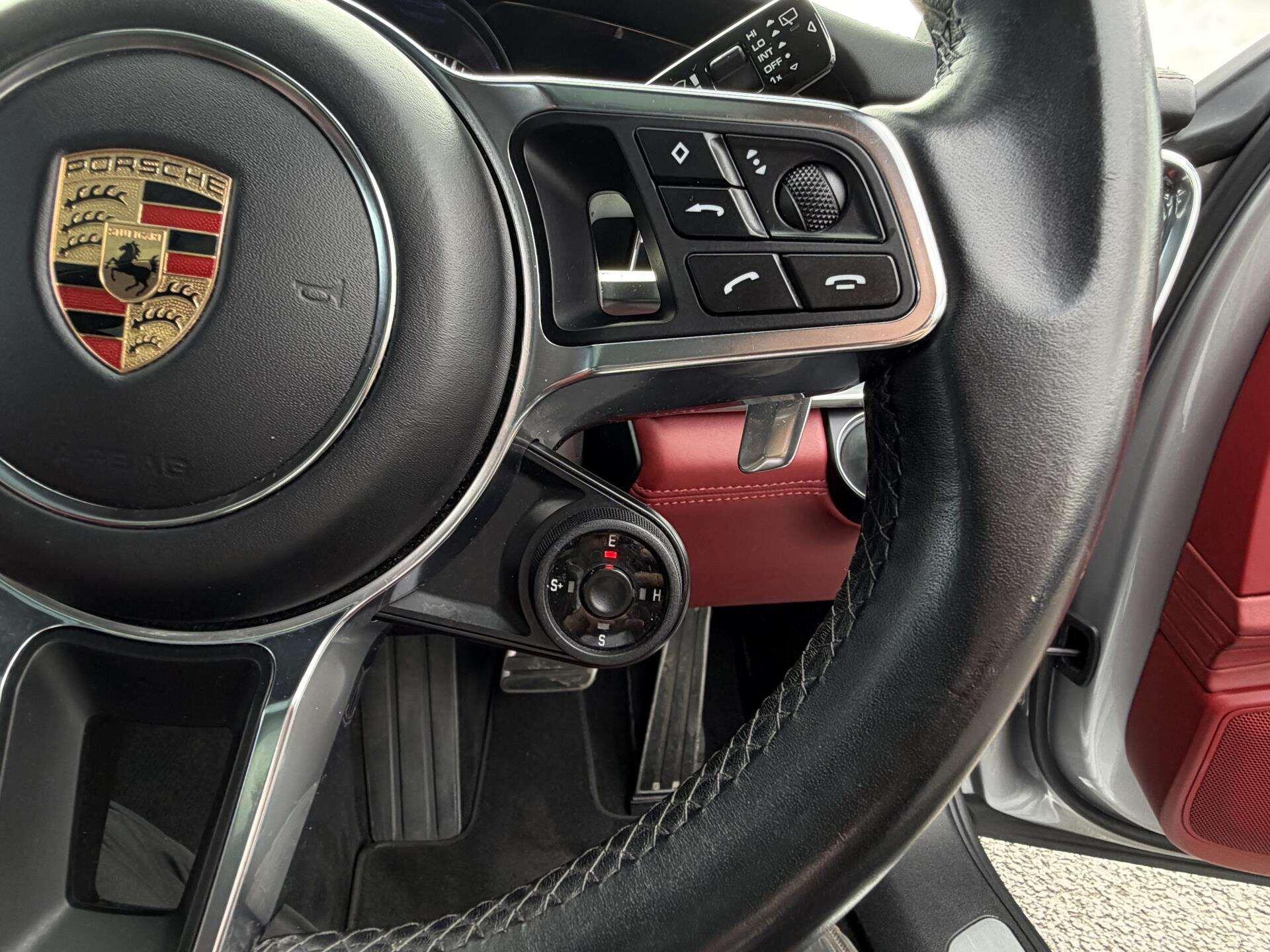 Porsche Panamera view 21