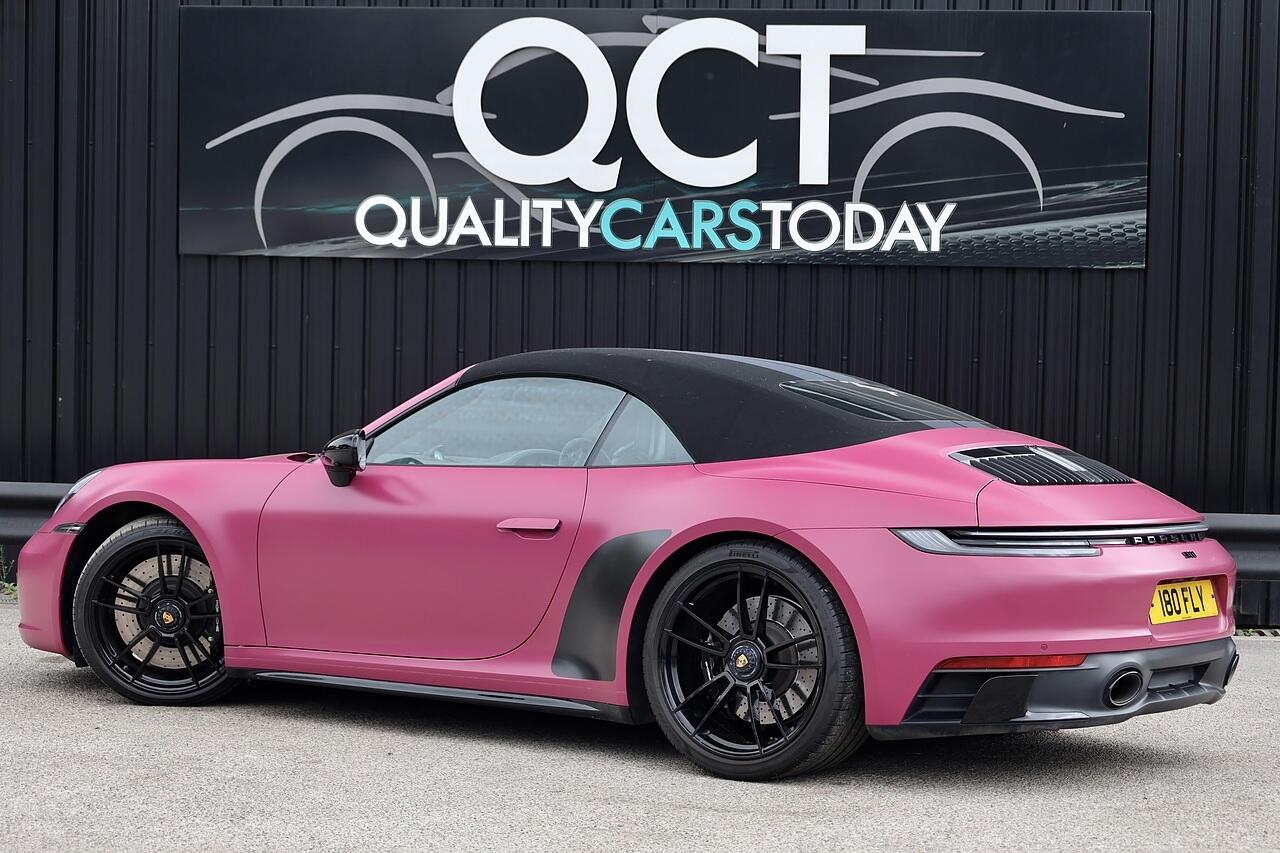 Porsche 911 view 9