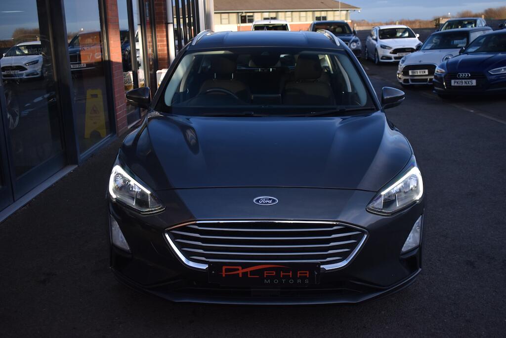 Ford Focus view 3