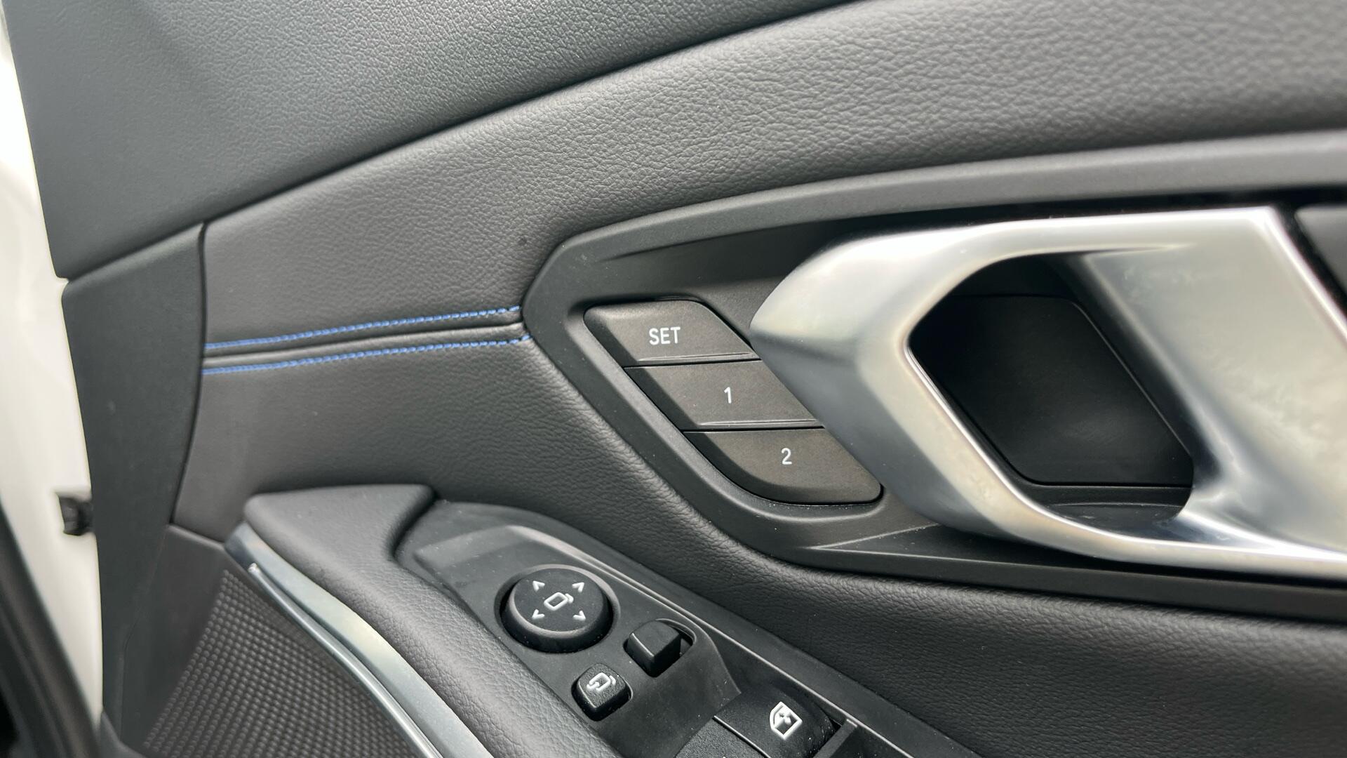 BMW 3 Series view 42