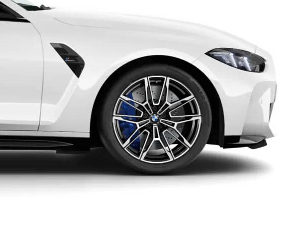 BMW M4 view 7