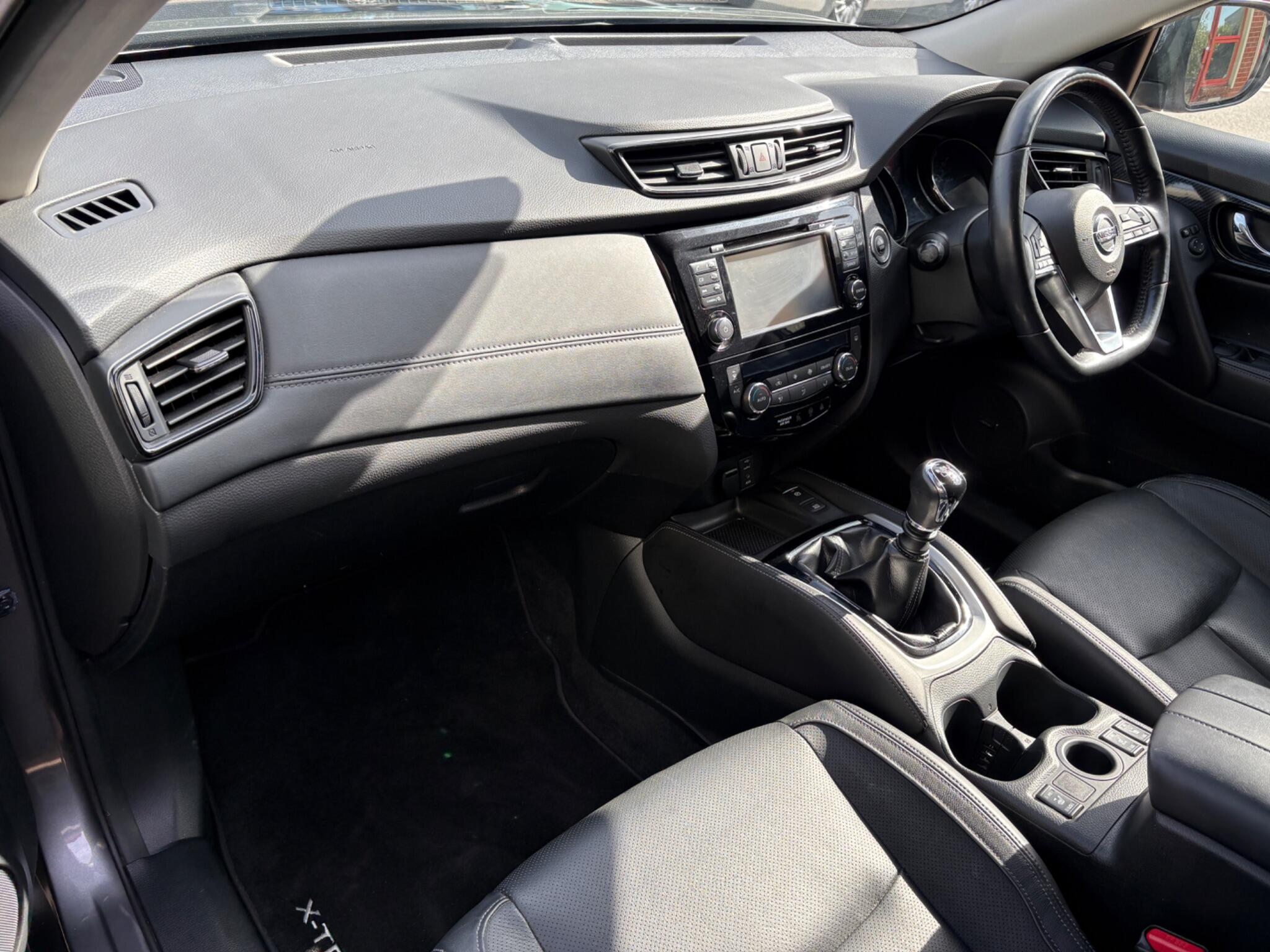 Nissan X-Trail view 18