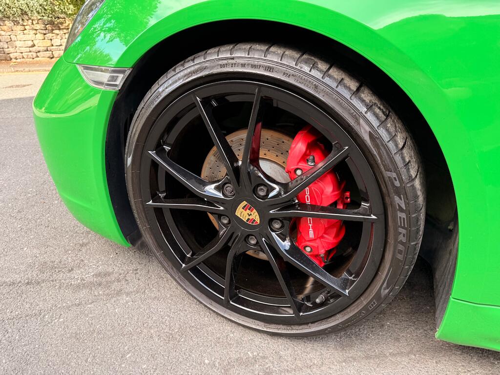 Porsche Cayman view 21