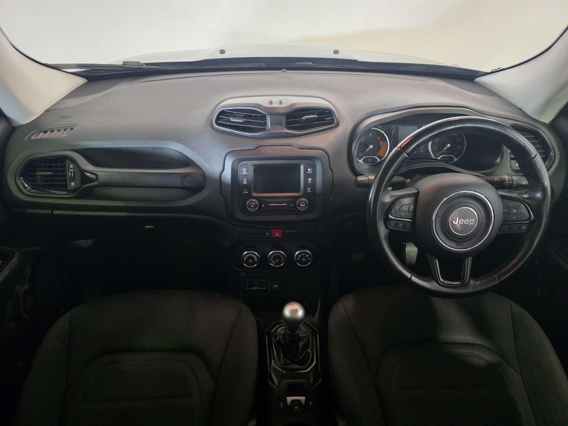 Jeep Renegade view 9