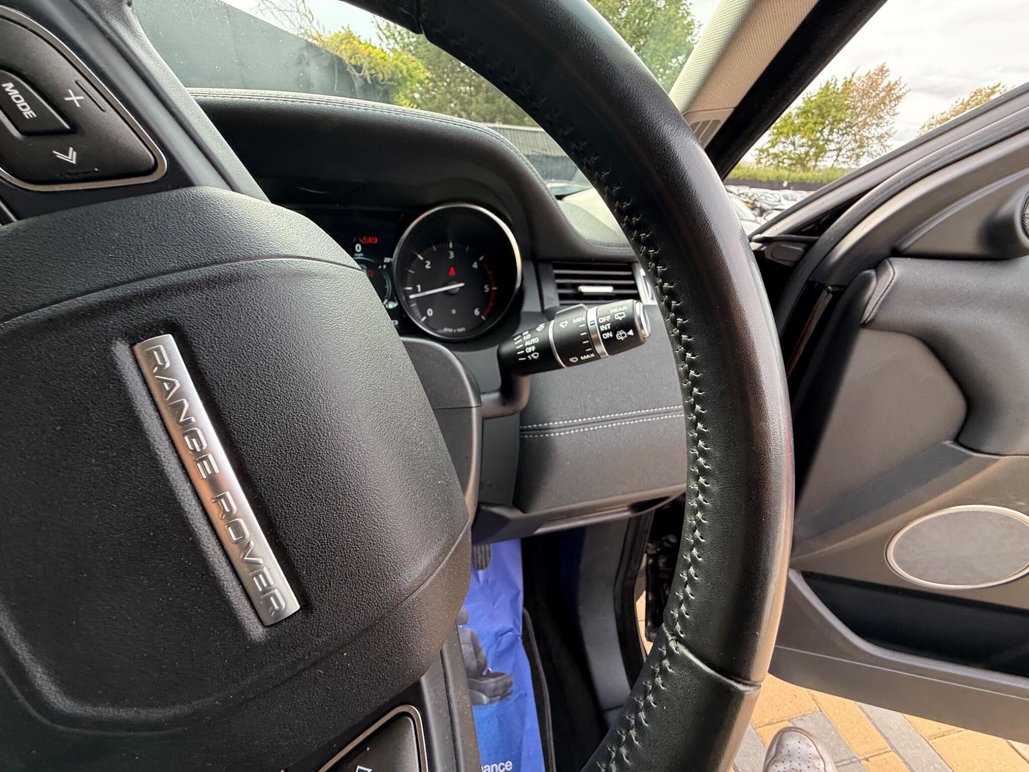 Land Rover Range Rover Evoque view 31