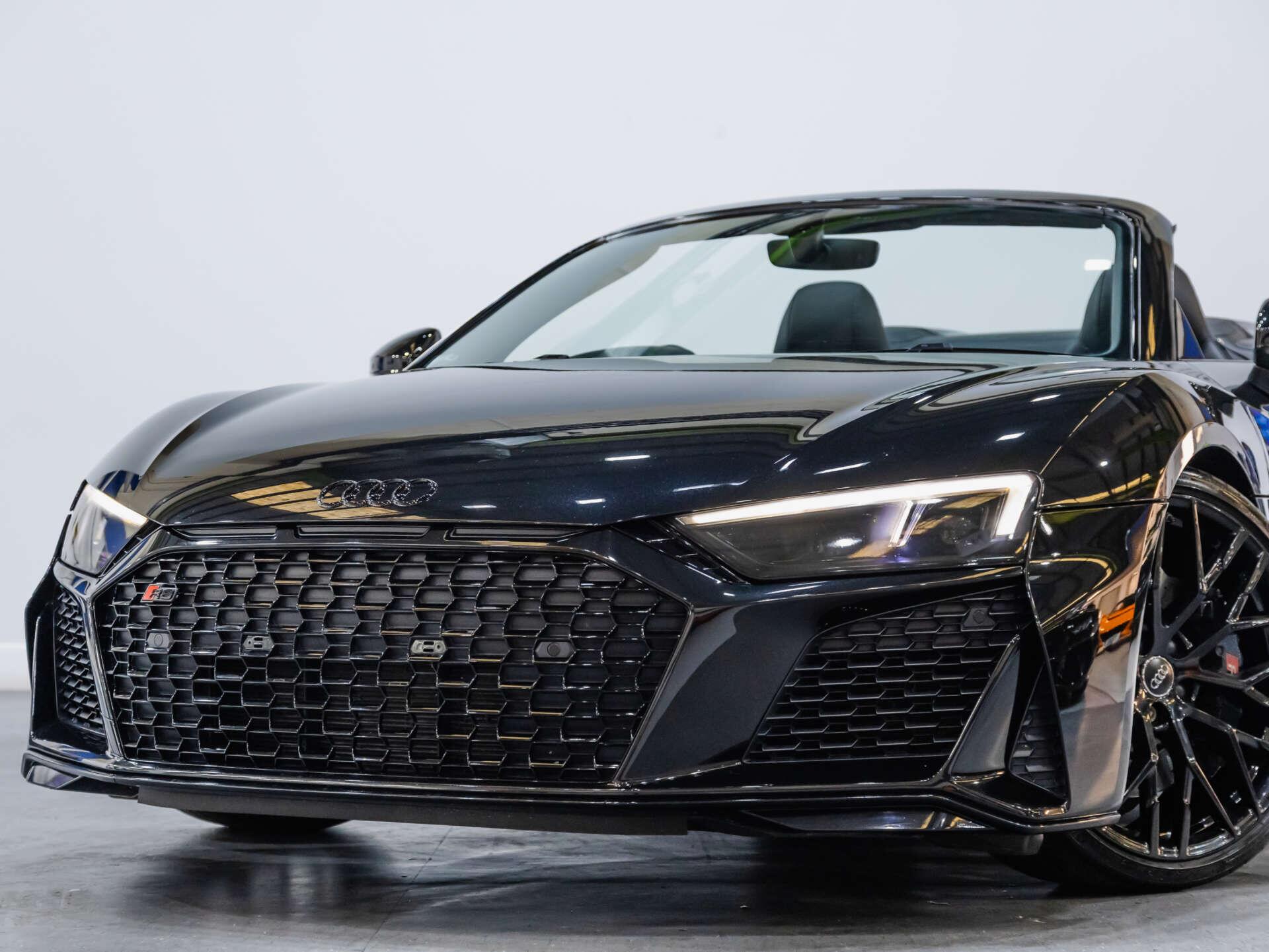 Audi R8 view 21
