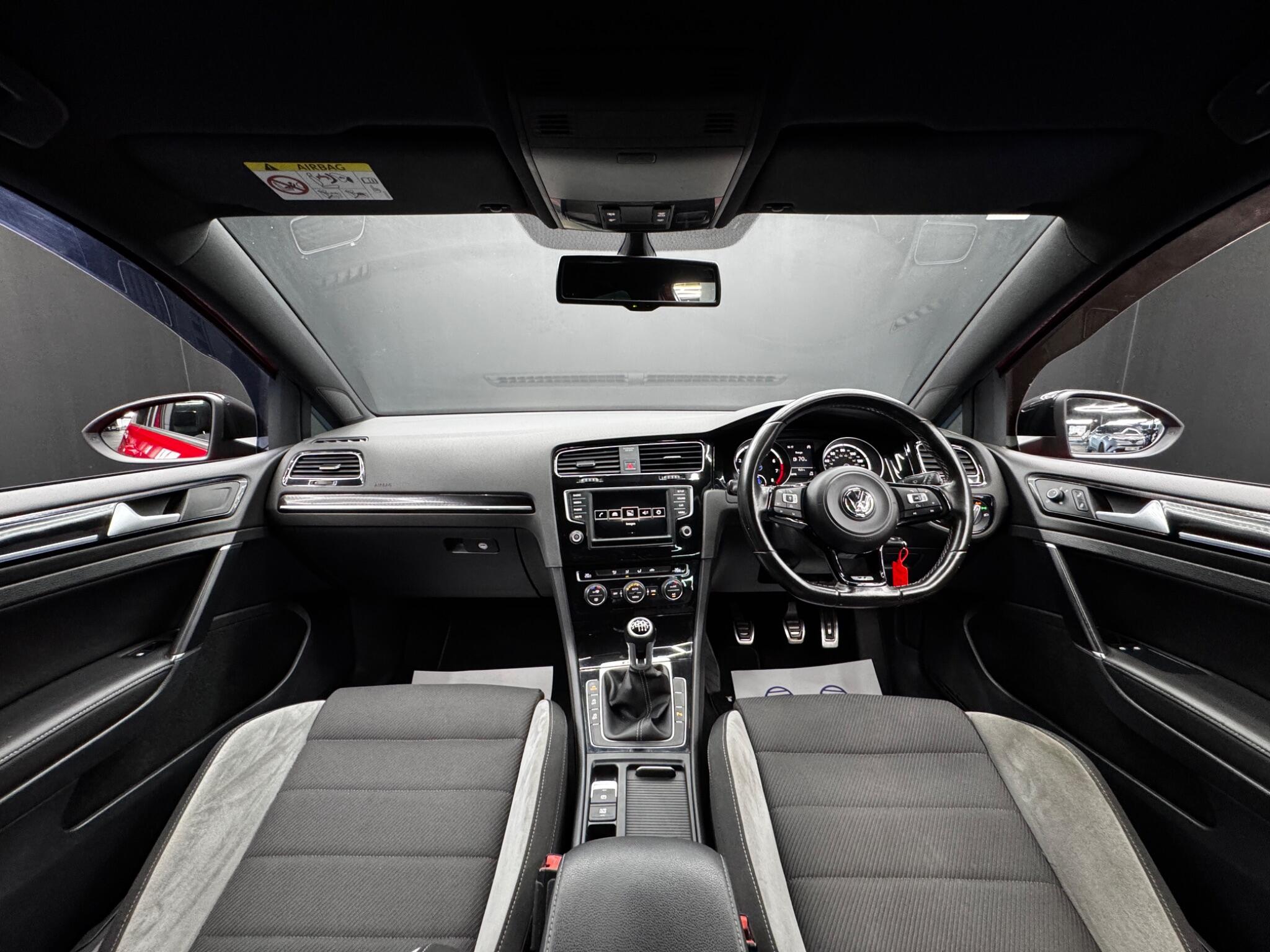 Volkswagen Golf view 16