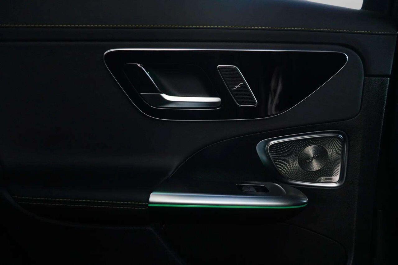 Mercedes-Benz C-Class view 56
