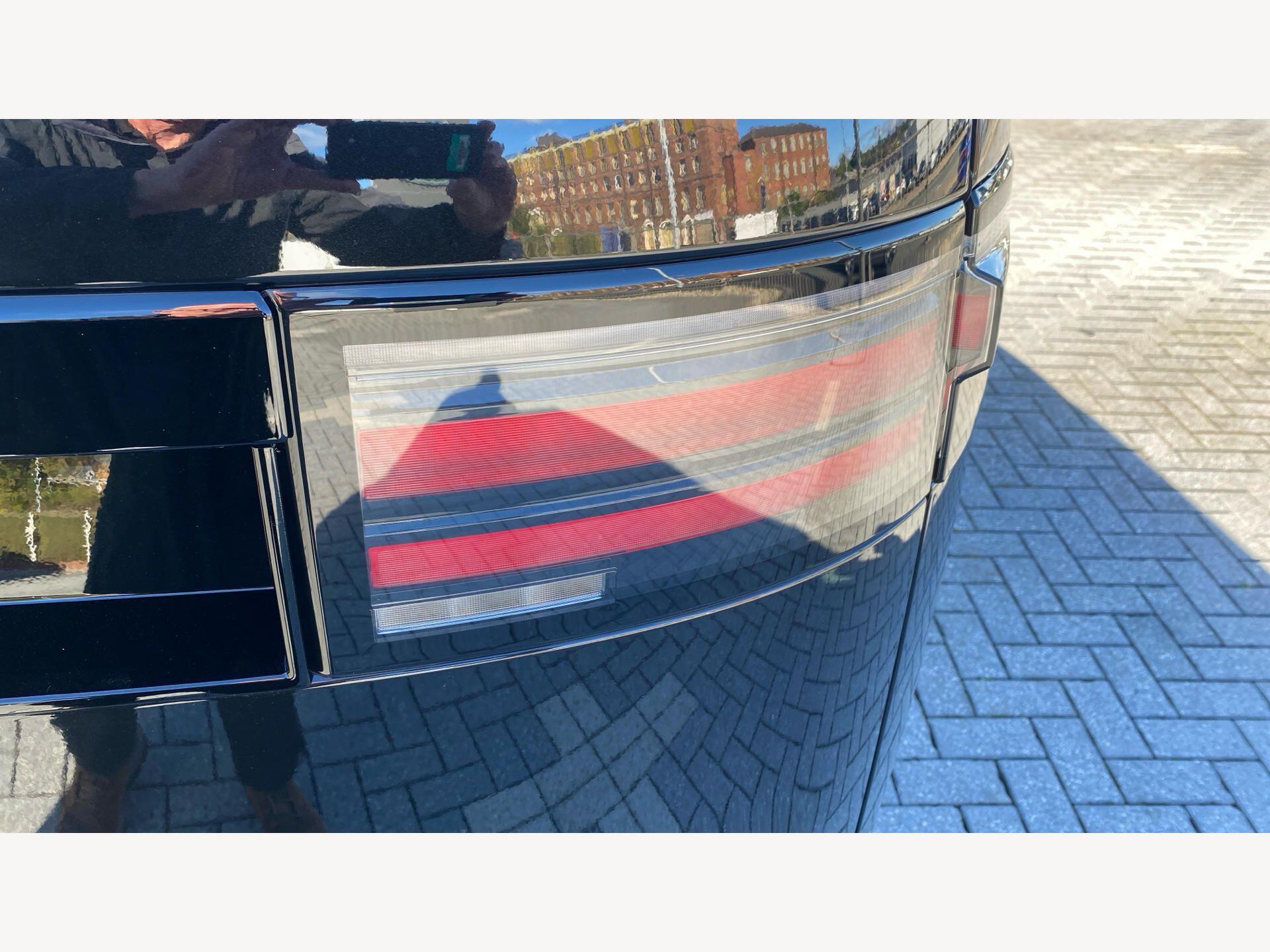 Land Rover Discovery view 23