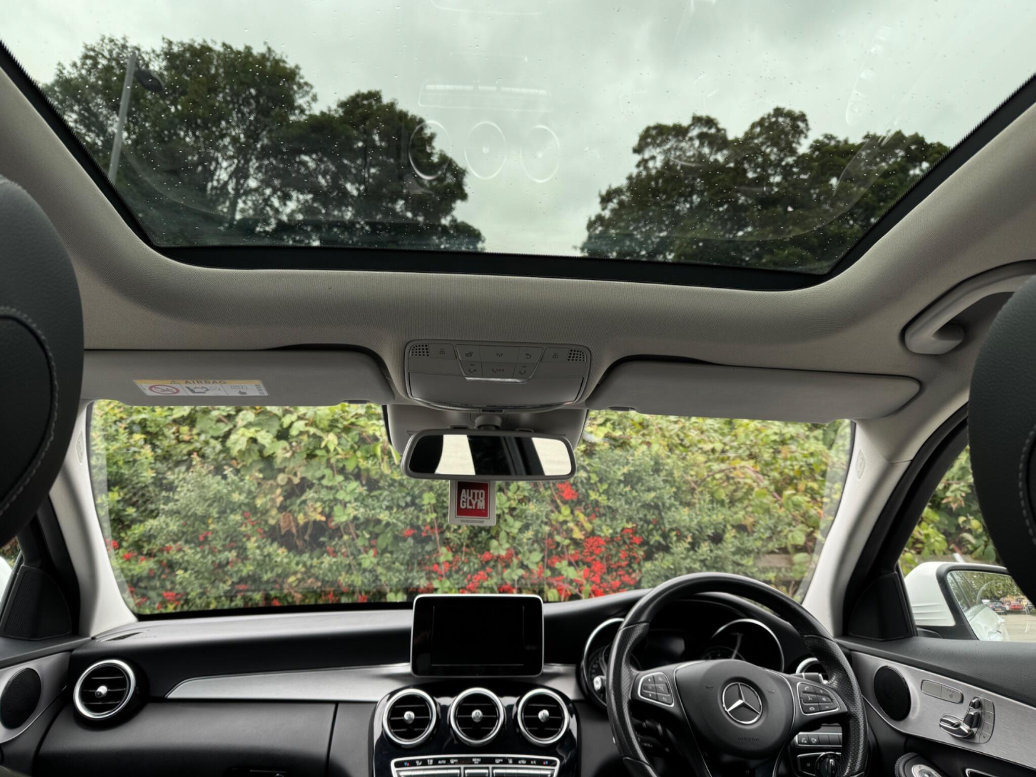 Mercedes-Benz C-Class view 17