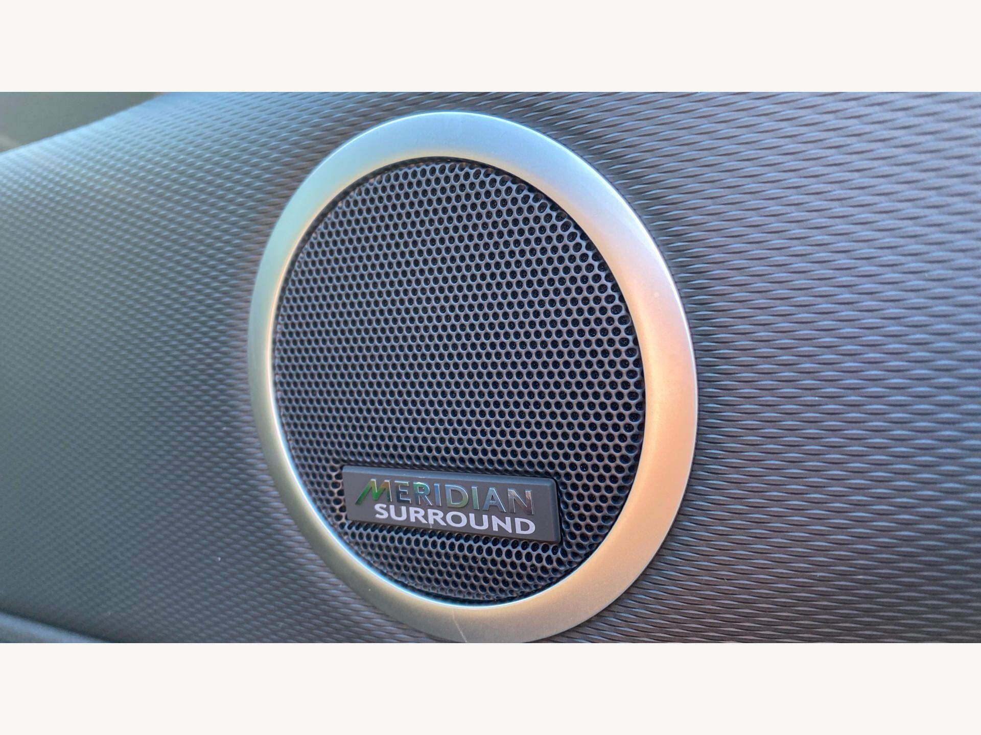 Land Rover Discovery view 27