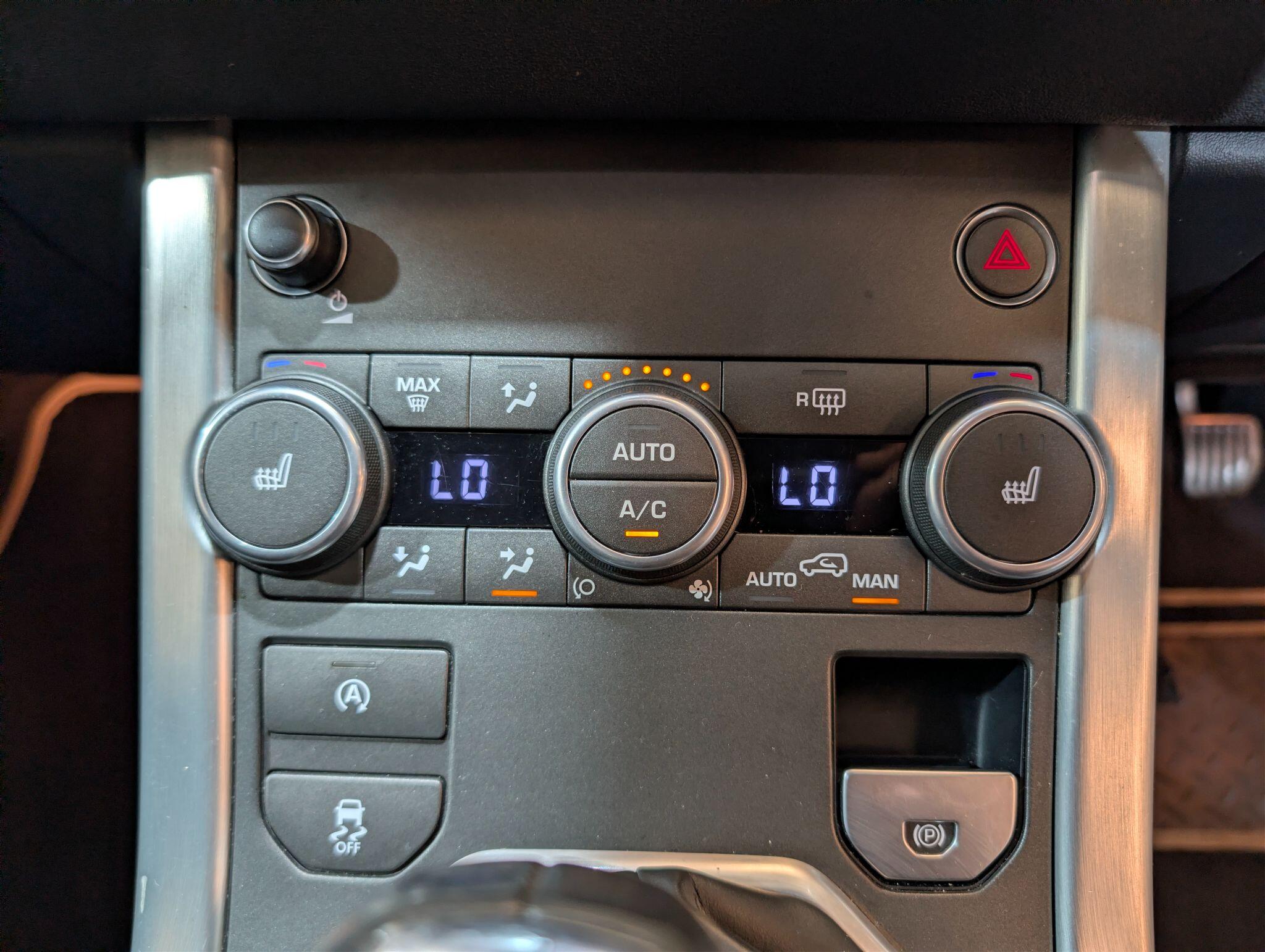 Land Rover Range Rover Evoque view 19