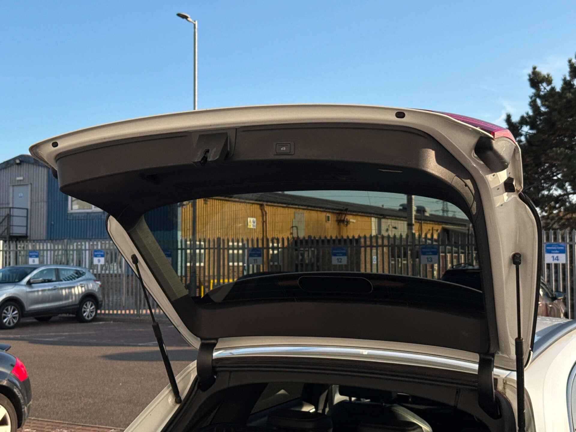Audi A4 Avant view 35