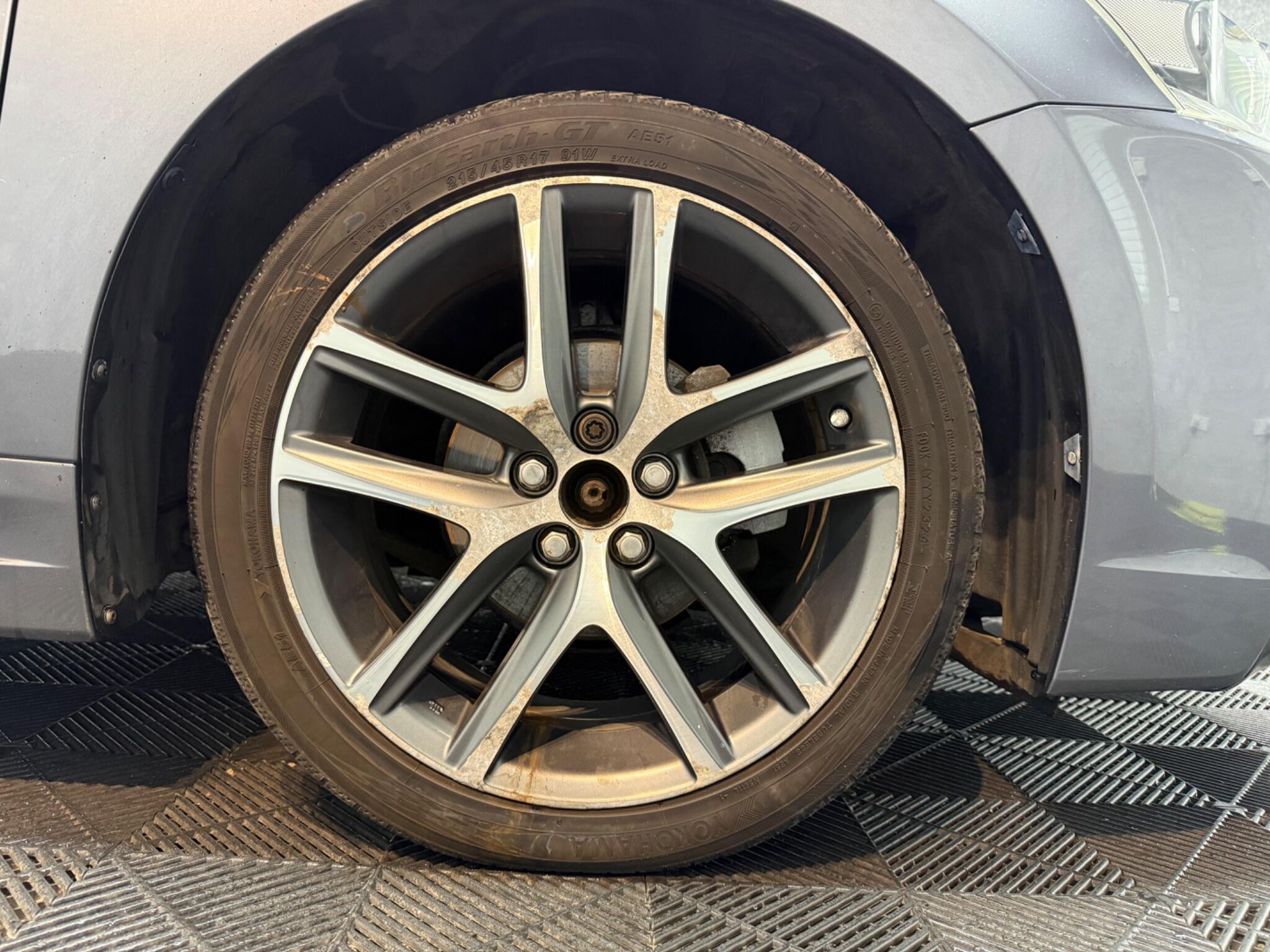 Lexus CT view 27