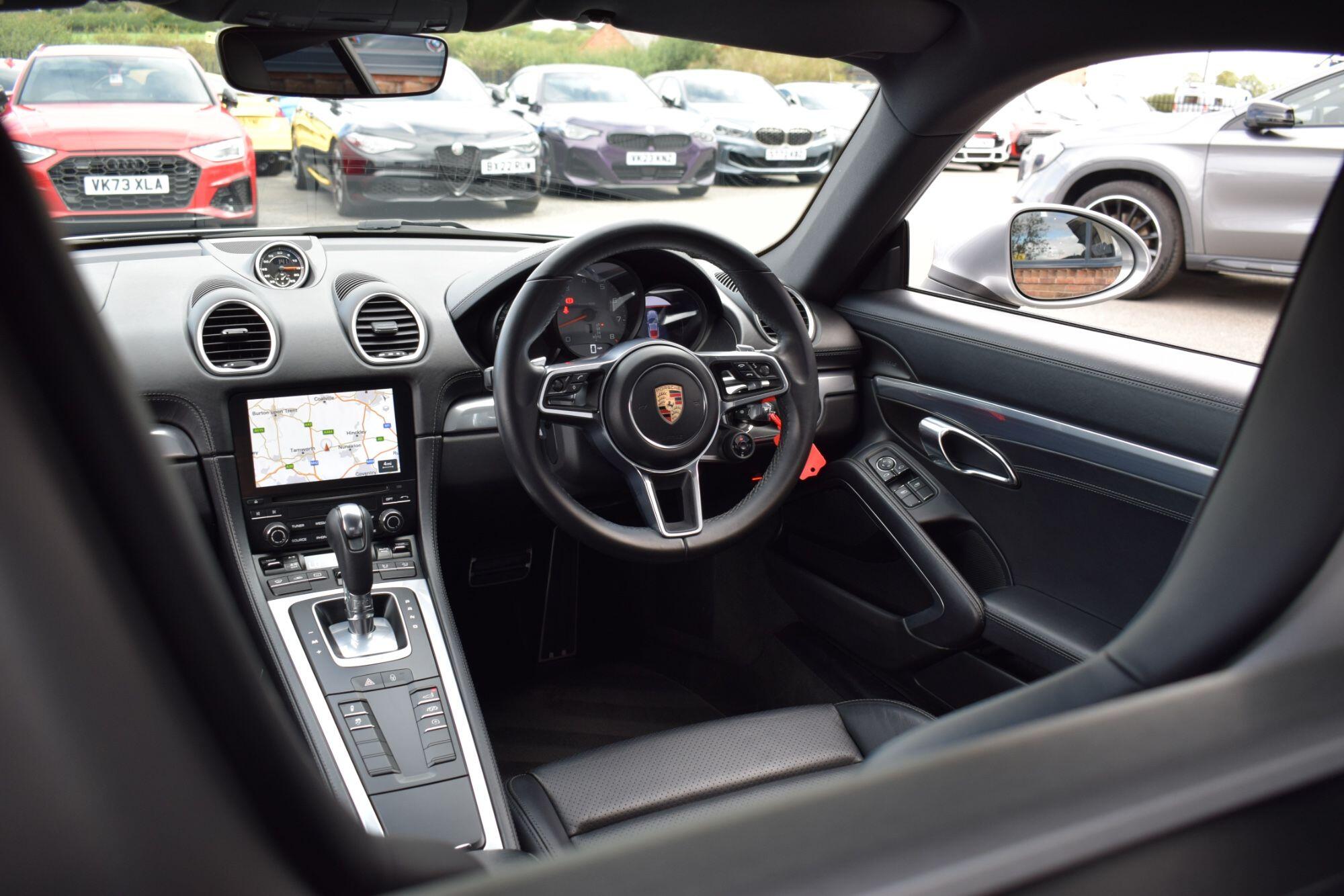 Porsche Cayman view 18