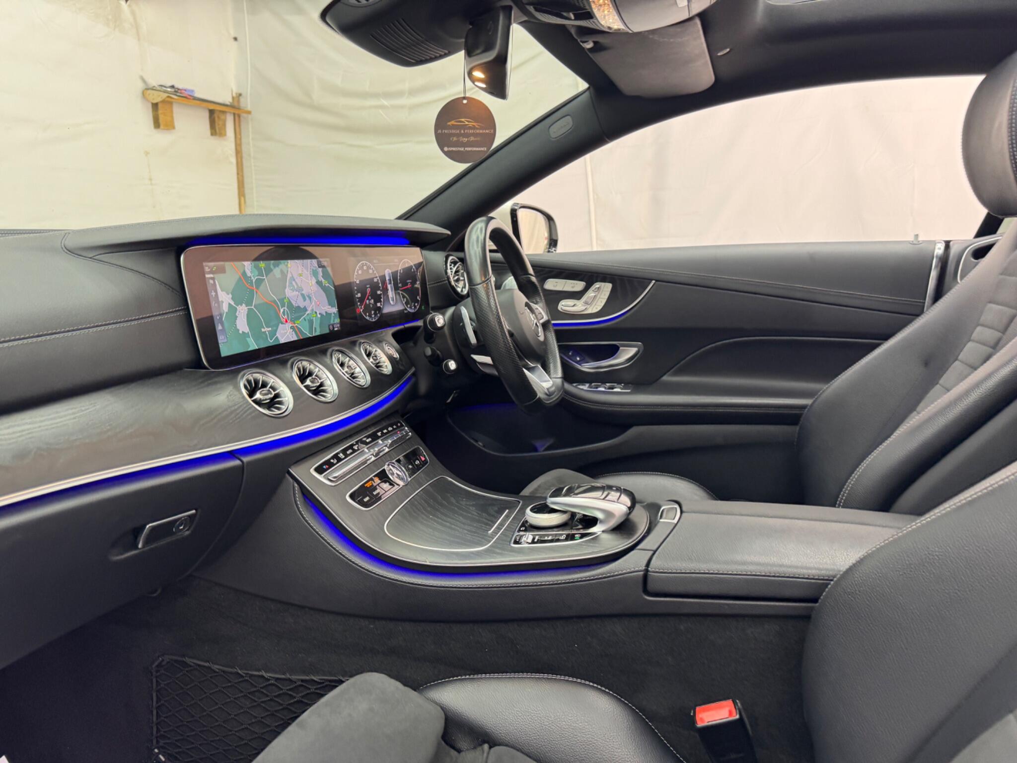 Mercedes-Benz E Class view 19